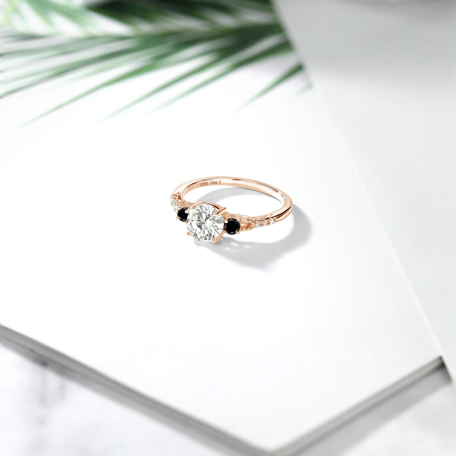 10K Rose Gold Moissanite Black & White Diamond 3-Stone Engagement Ring for Women - 0.97 CTTW, 6MM Round Cut (Perfect for Proposals, Anniversaries & Special Occasions)