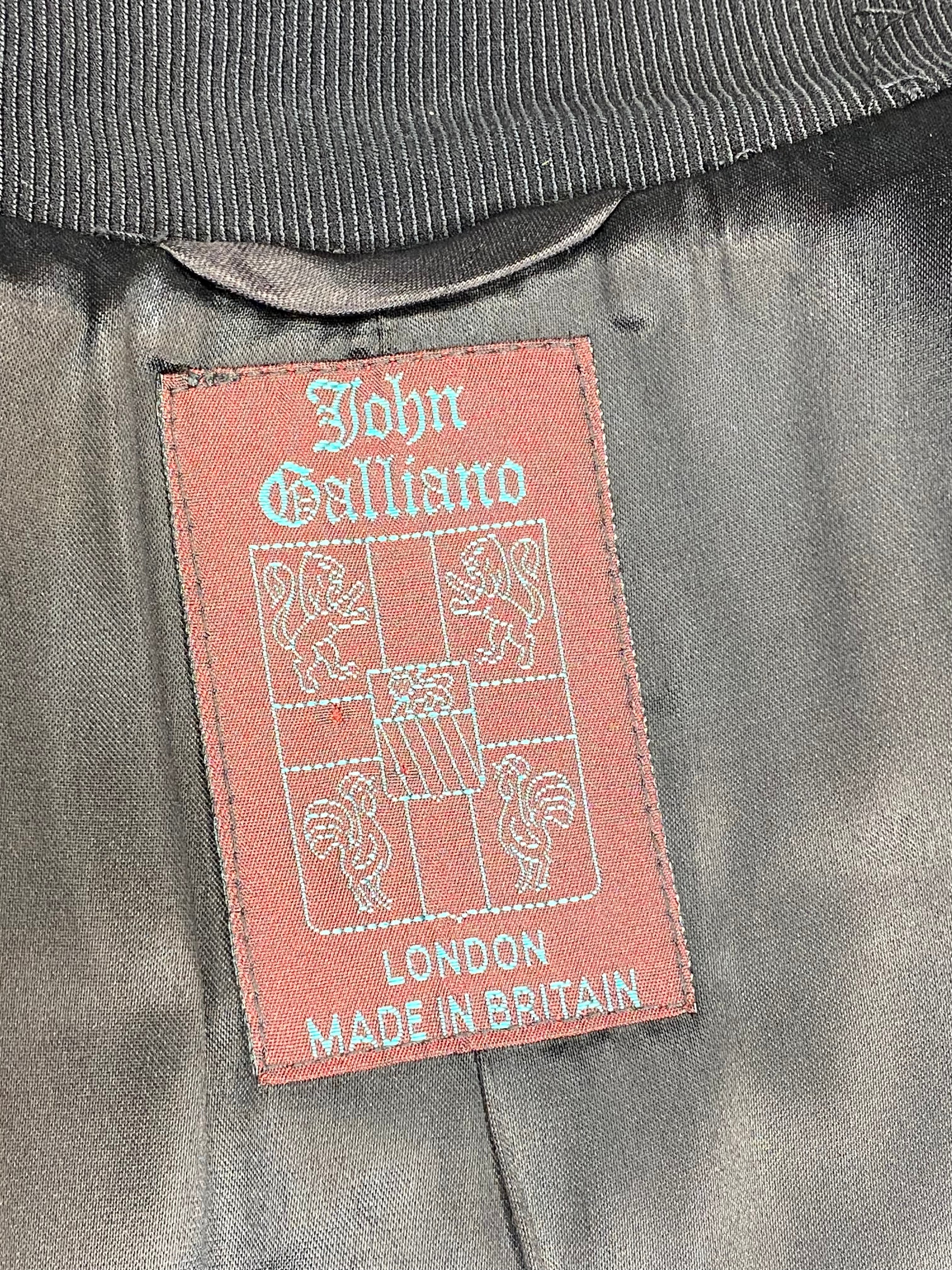 Vintage Satin Bomber Jacket for Men - Retro 90s Style Lightweight Windbreaker - Perfect for Casual Wear, Street Fashion & Night Out