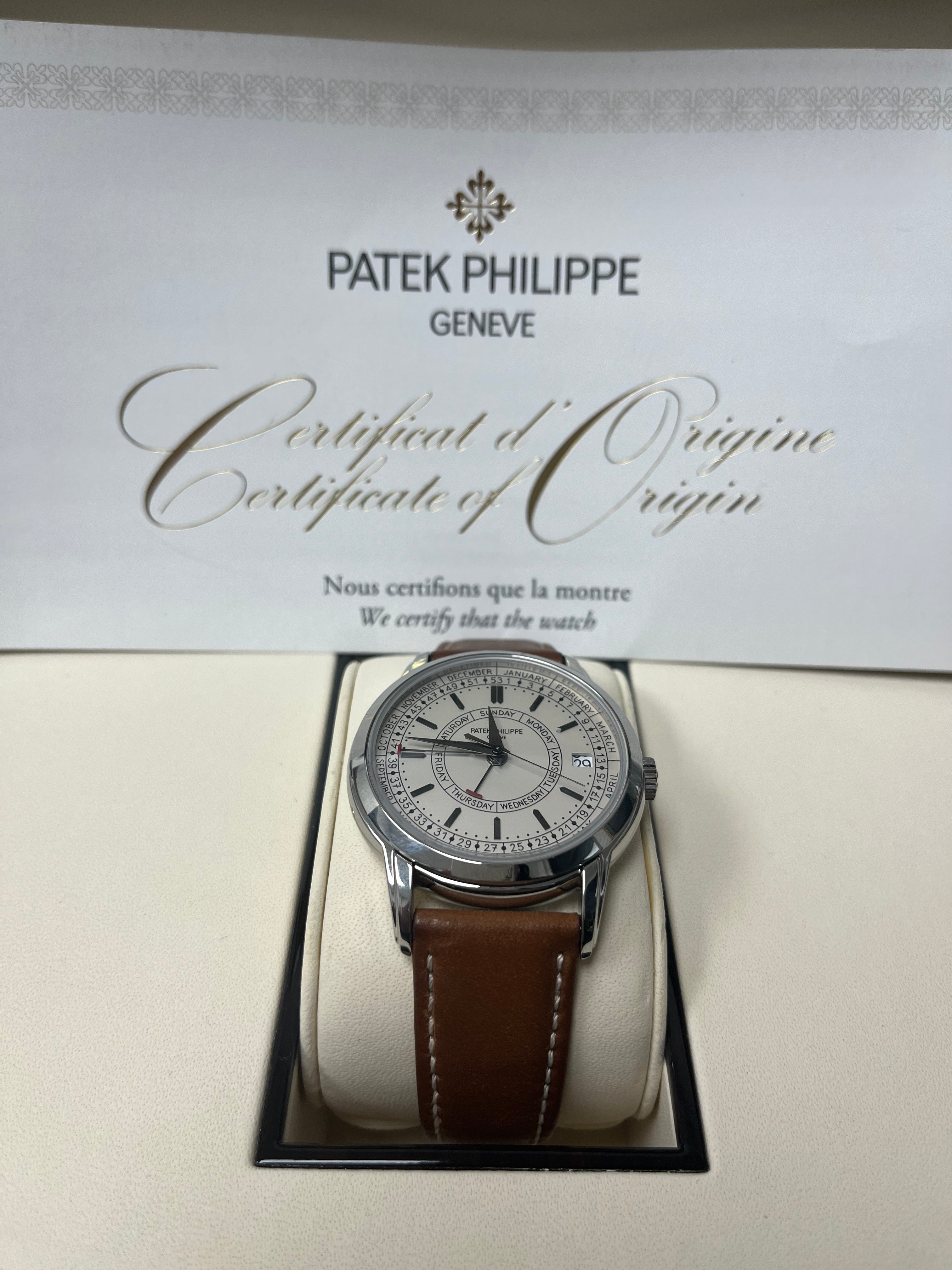 Patek Philippe Calatrava 5212A-001 Automatic Watch with Weekly Calendar - Silvery Opaline Dial, Stainless Steel Case - Luxury Dress Watch for Business & Formal Occasions