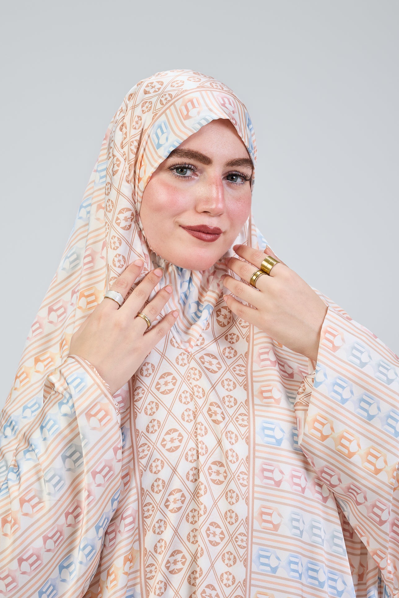 Elegant Peach Satin Prayer Gown with Pouch & Cuffs - Modest Islamic Nightgown for Women - Perfect for Ramadan, Eid, and Special Occasions