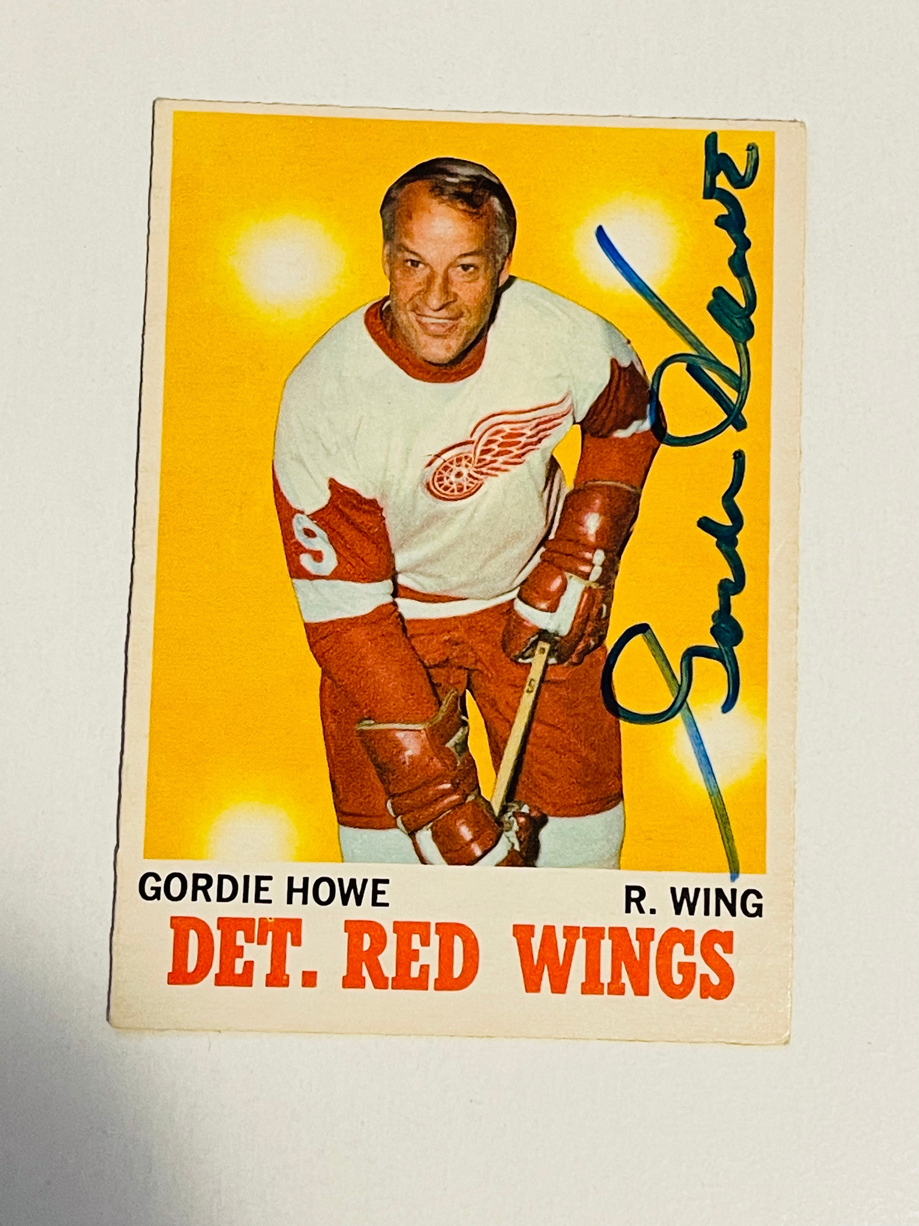 1970 OPC Gordie Howe Autographed Hockey Card with COA - Authentic Signed Memorabilia for Collectors & Sports Fans