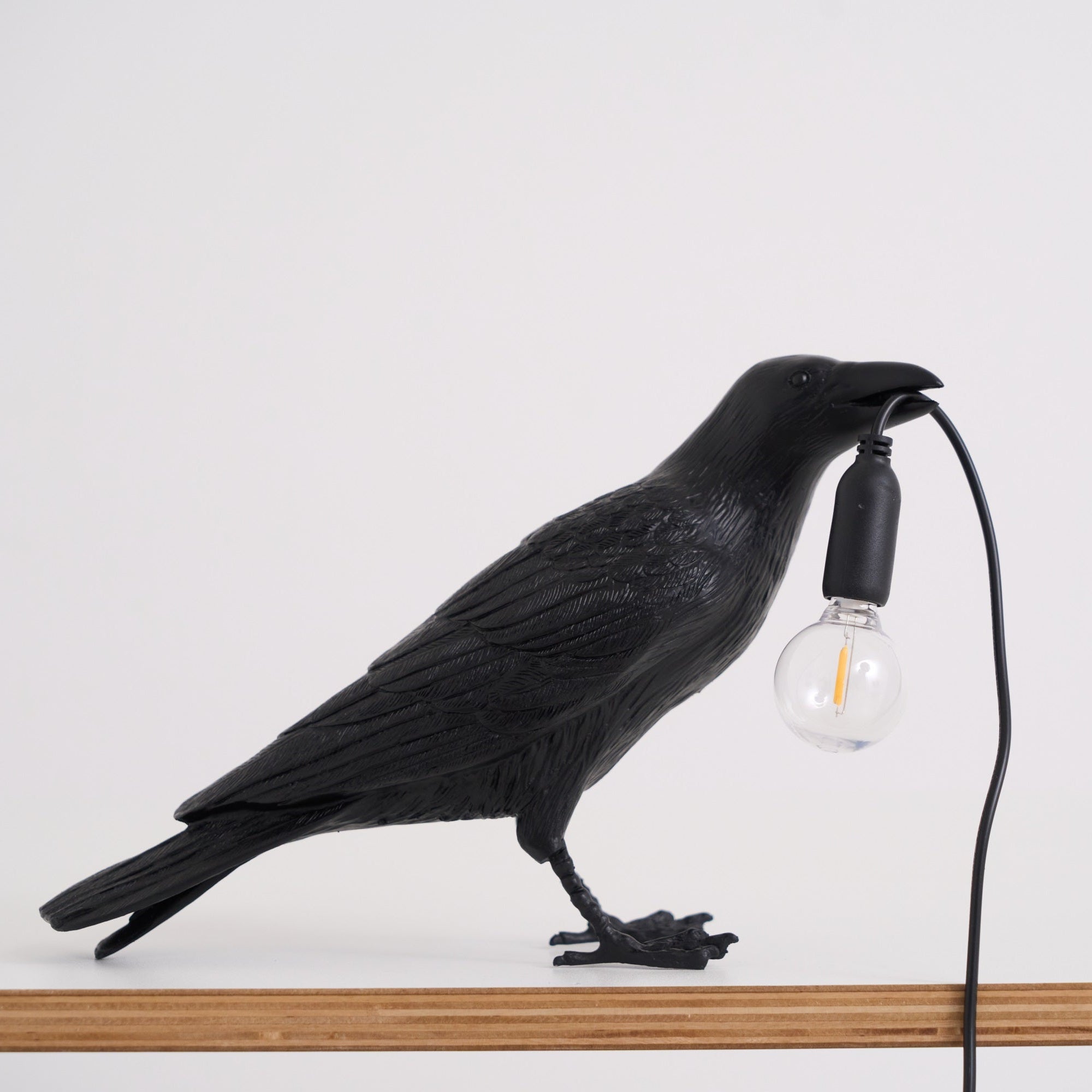 Elegant Raven Resin Table Lamp - Modern Gothic Decor for Bedroom, Living Room & Office - Perfect for Halloween, Gothic & Dark Aesthetic Home Decor
