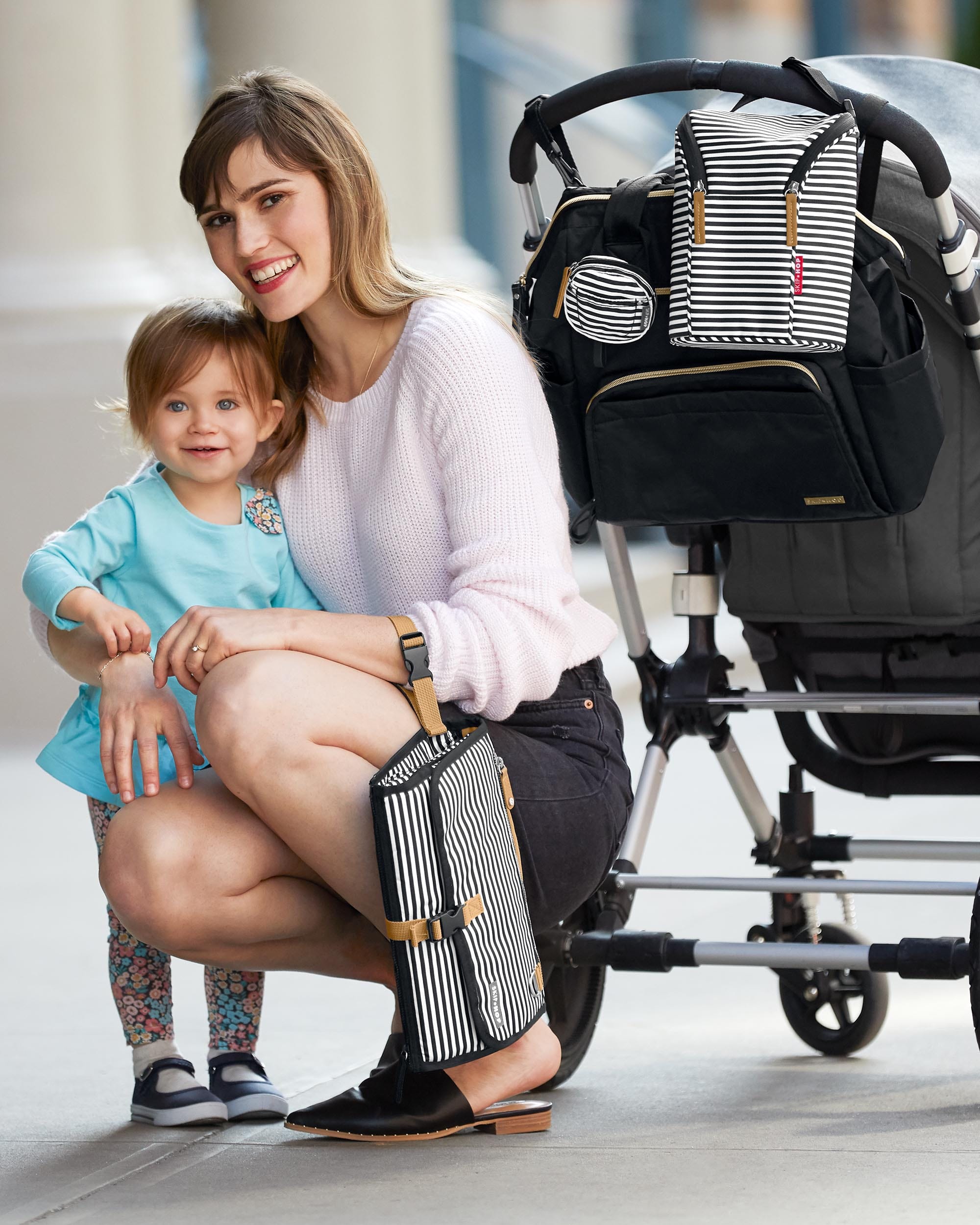Skip Hop Grab & Go Double Bottle Bag - Insulated Baby Bottle Holder for Twins, Perfect for Daycare, Travel & On-the-Go Parents - BPA-Free & Leak-Proof Design