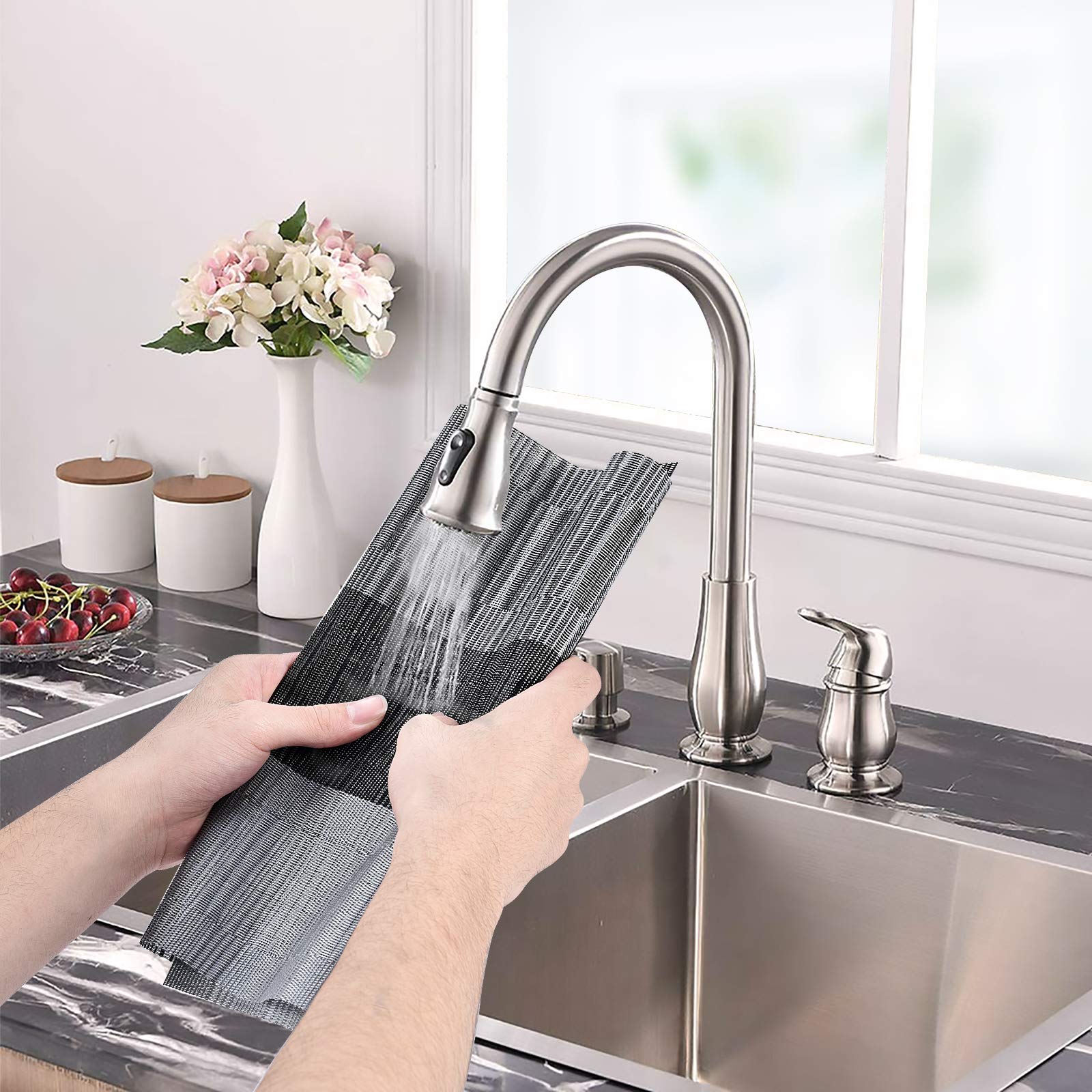 Aofmee Heat Resistant PVC Placemats Set of 6 - Non-Slip, Stain Resistant & Washable Vinyl Table Mats for Dining & Kitchen - Perfect for Everyday Meals, Dinner Parties & Holiday Gatherings