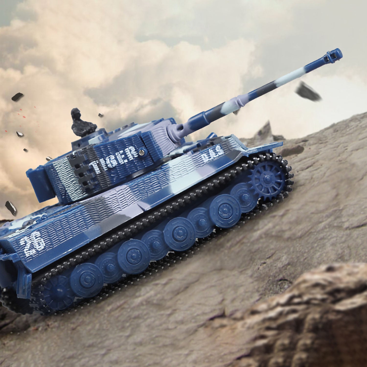 1/72 Scale RC Tank - German Tiger Battle Remote Control Panzer with 360° Rotating Turret, RTR Mini Toy with Sound Effects (12x5.5x5.5cm) - Perfect for Military Collectors, Battle Reenactments & Indoor Play