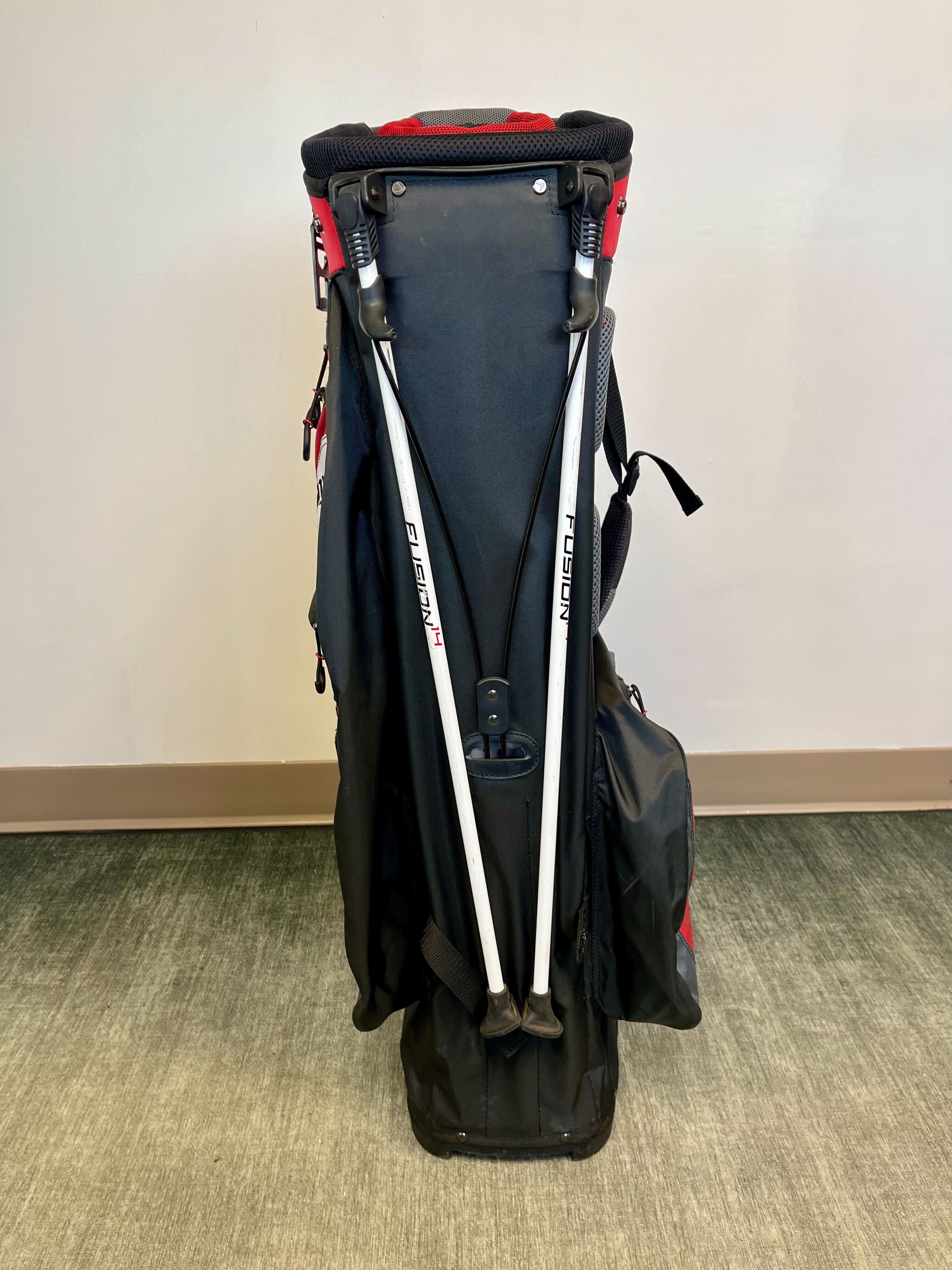 Callaway Fusion 14 Springfield Golf Stand Bag - 14-Way Divider, 6 Pockets, Comfortable Strap - Perfect for Golf Courses & Country Clubs