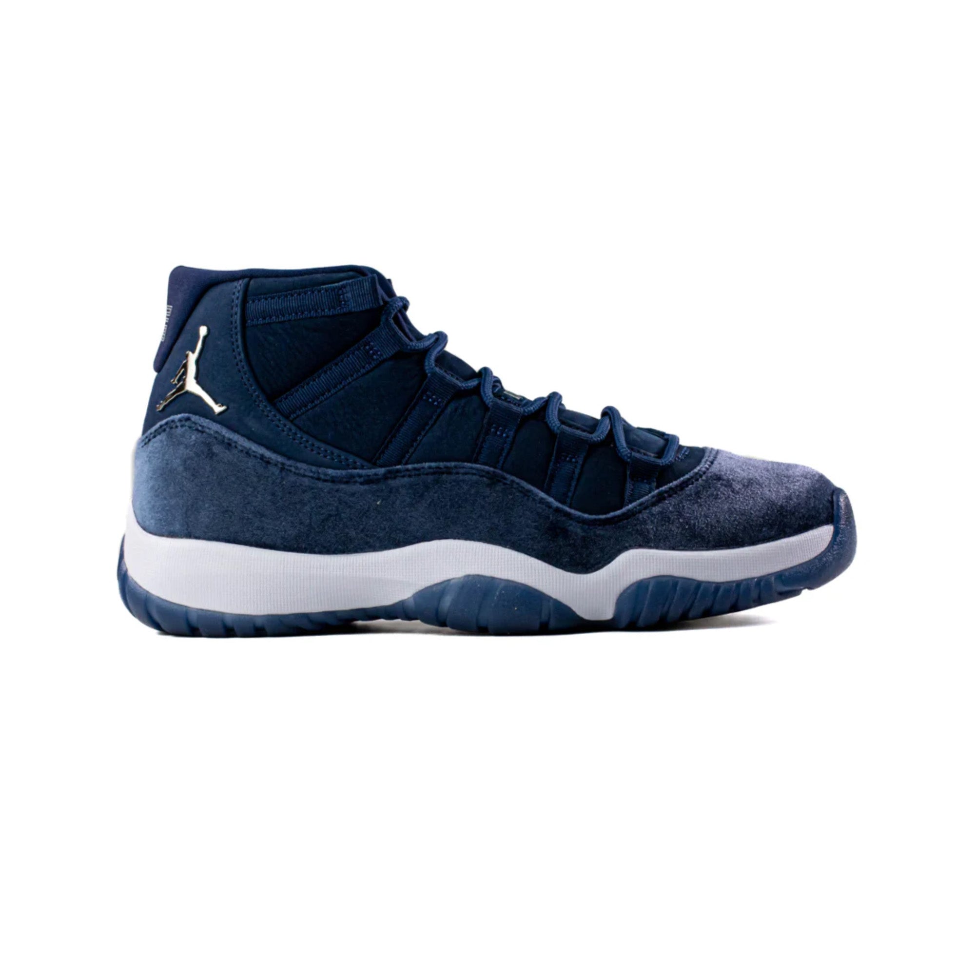 Air Jordan 11 Retro 'Midnight Navy' Women's Basketball Shoes (2022) - Stylish Sneakers for Casual Wear, Gym & Street Fashion