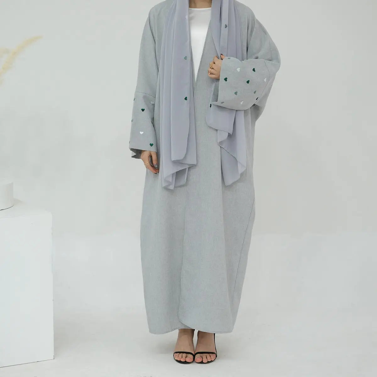 Elegant Heart Embroidery Cardigan Open Abaya Dress for Women - Boho Chic Muslim Fashion for Prayer, Home & Special Occasions
