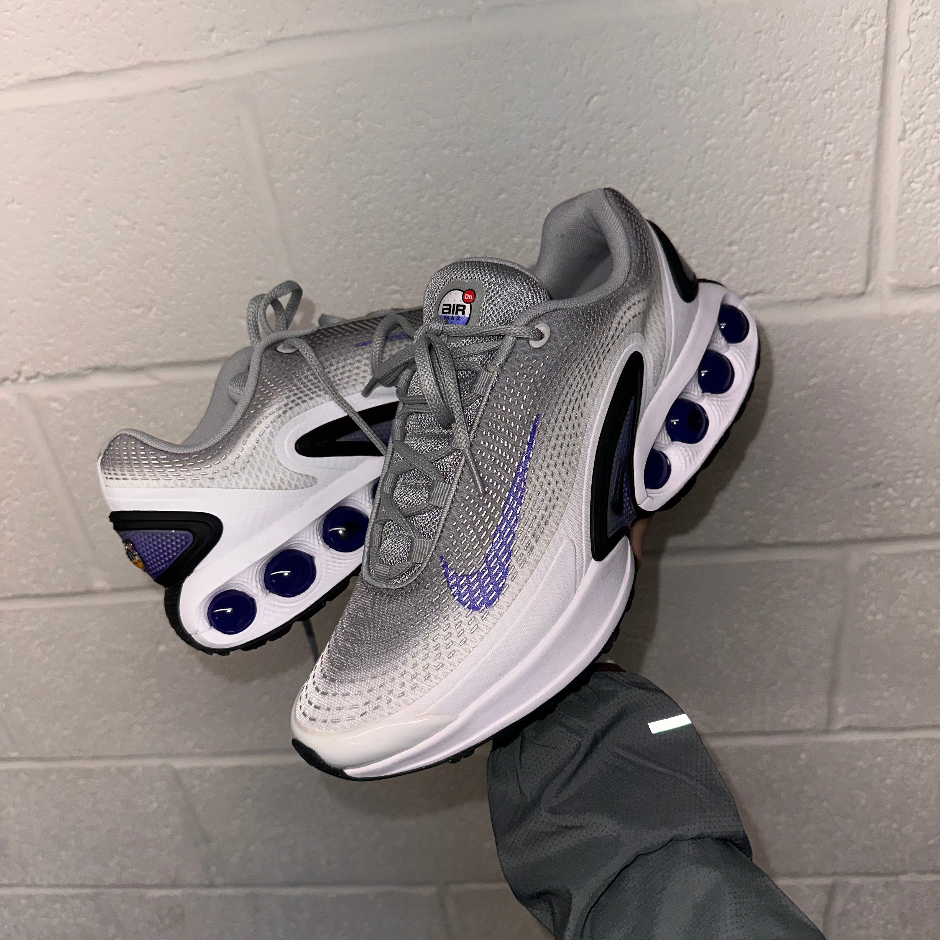Nike Air Max Dn SE Running Shoes - Lightweight Cushioned Sneakers for Men & Women - Perfect for Jogging, Gym Workouts & Casual Wear