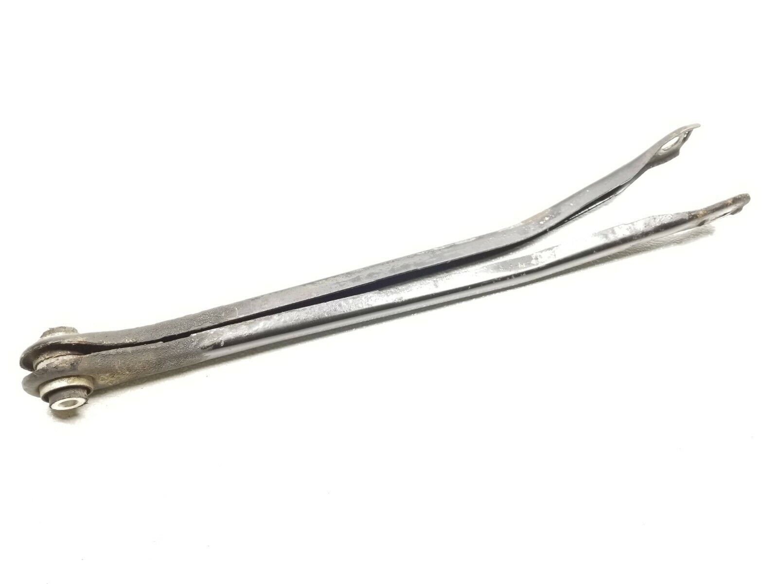 BMW E46 Sedan Rear Right Passenger Lower Control Arm - OEM Replacement Part for Smooth Ride & Handling - Perfect for Suspension Repair & Performance Upgrades