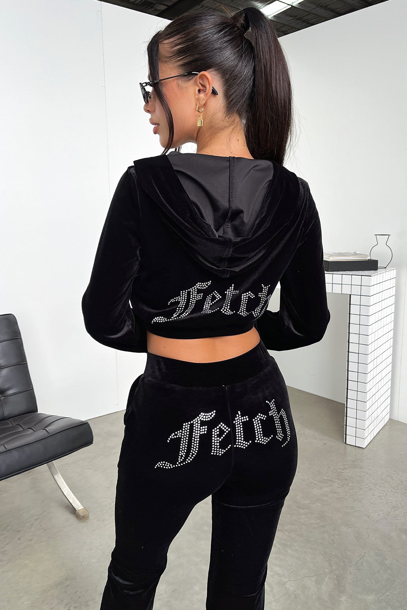 Beba Cropped Hoodie for Women - Soft Fleece Pullover with Kangaroo Pocket | Casual Streetwear, Loungewear & Workout Essential (Black)