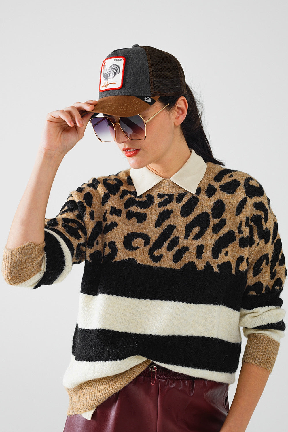 Elegant Pullover Knit Sweater with Black and White Leopard Stripes Print - Perfect for Casual Outings, Office Wear, and Winter Fashion