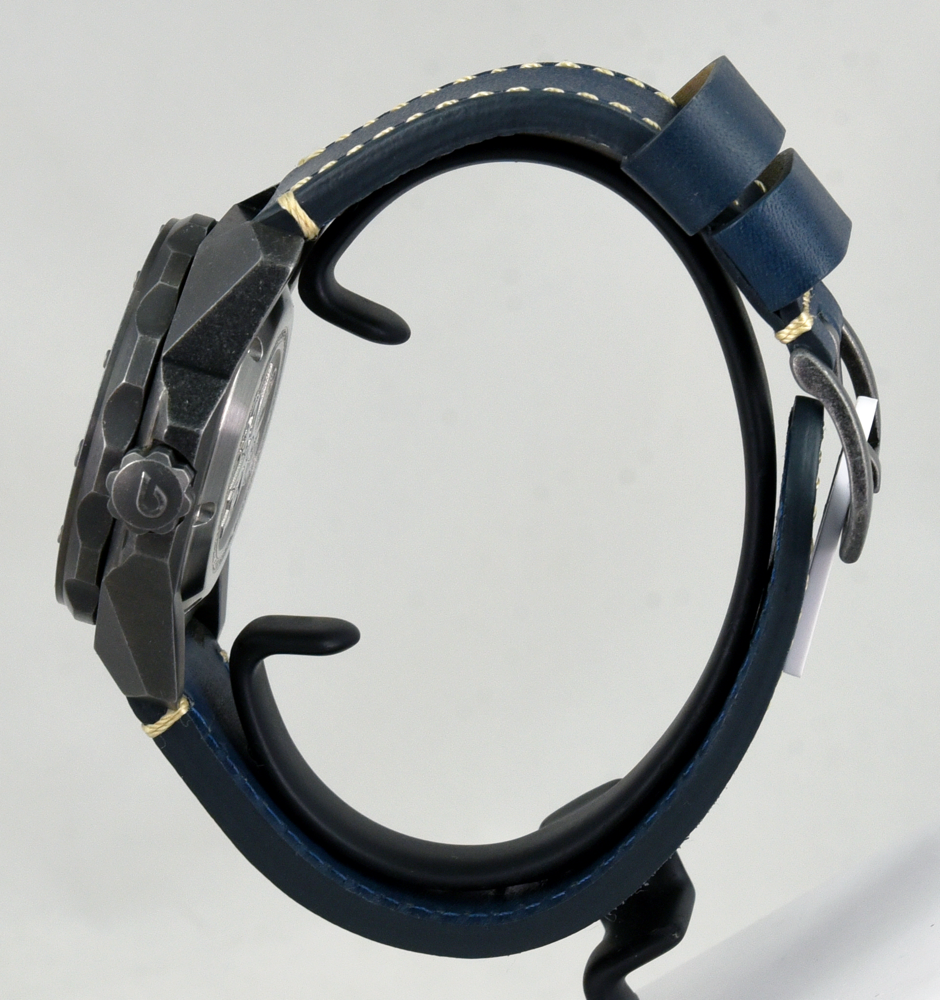 BOLDR Odyssey Cali Navy Watch - Premium Pre-Owned Diver's Timepiece for Men | Perfect for Water Sports, Outdoor Adventures & Everyday Wear