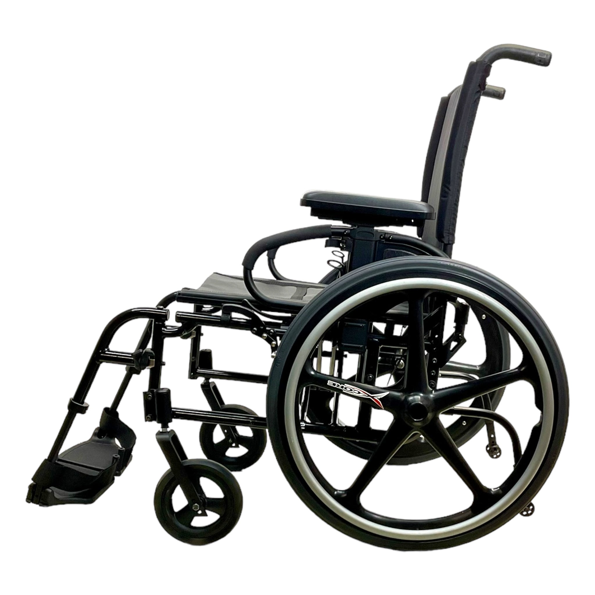 2021 Quickie 2 Lightweight Folding Manual Wheelchair by Sunrise Medical | 18x19 Inch Seat | Mint Condition | Perfect for Home Use, Travel & Daily Mobility