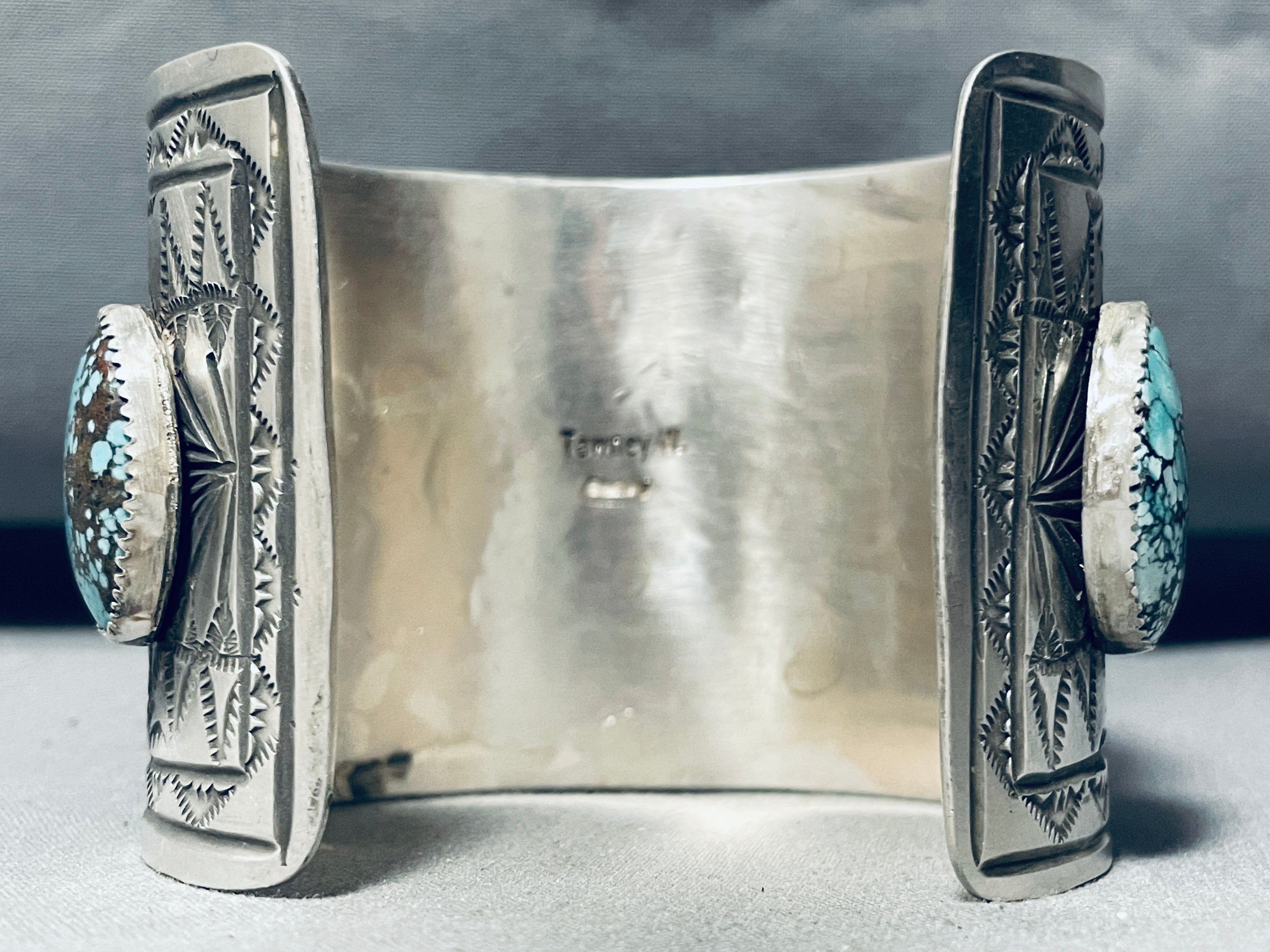167g Native American Navajo Turquoise Sterling Silver Horse Portrait Bracelet - Handmade Jewelry for Western Fashion & Boho Chic Style