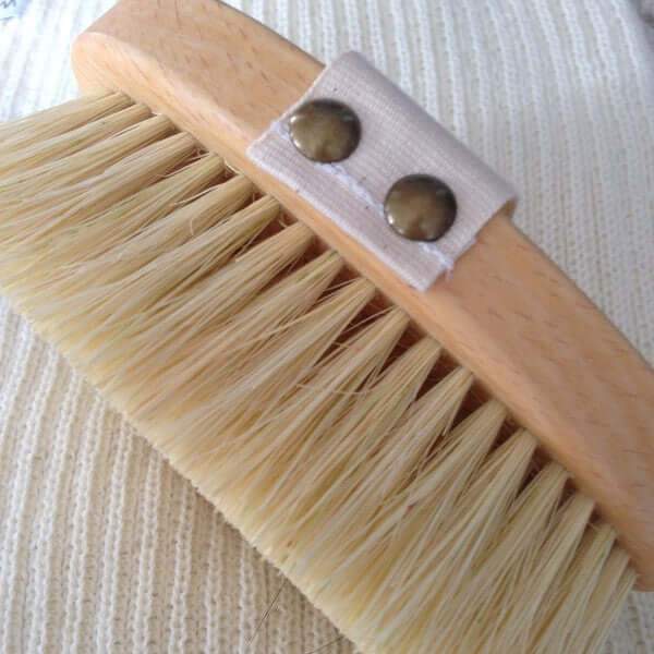 Pet Massage Brush for Dogs & Cats - Grooming & Relaxation Tool - Perfect for Shedding, Detangling & Stress Relief - Use During Bath Time, Brushing Sessions or Cuddle Time