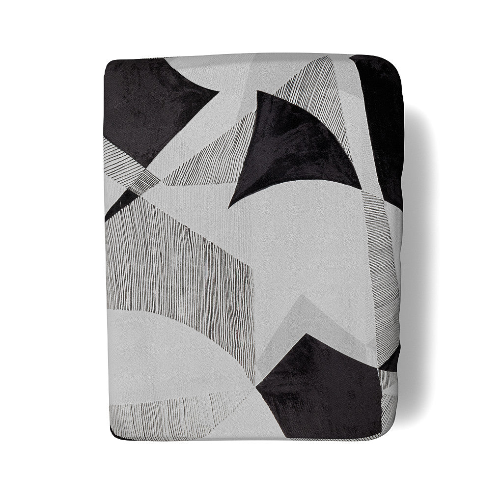 Clio Throw Blanket - Soft & Cozy Fleece Throw for Couch, Bed, and Sofa - Perfect for Lounging, Movie Nights, and Home Decor