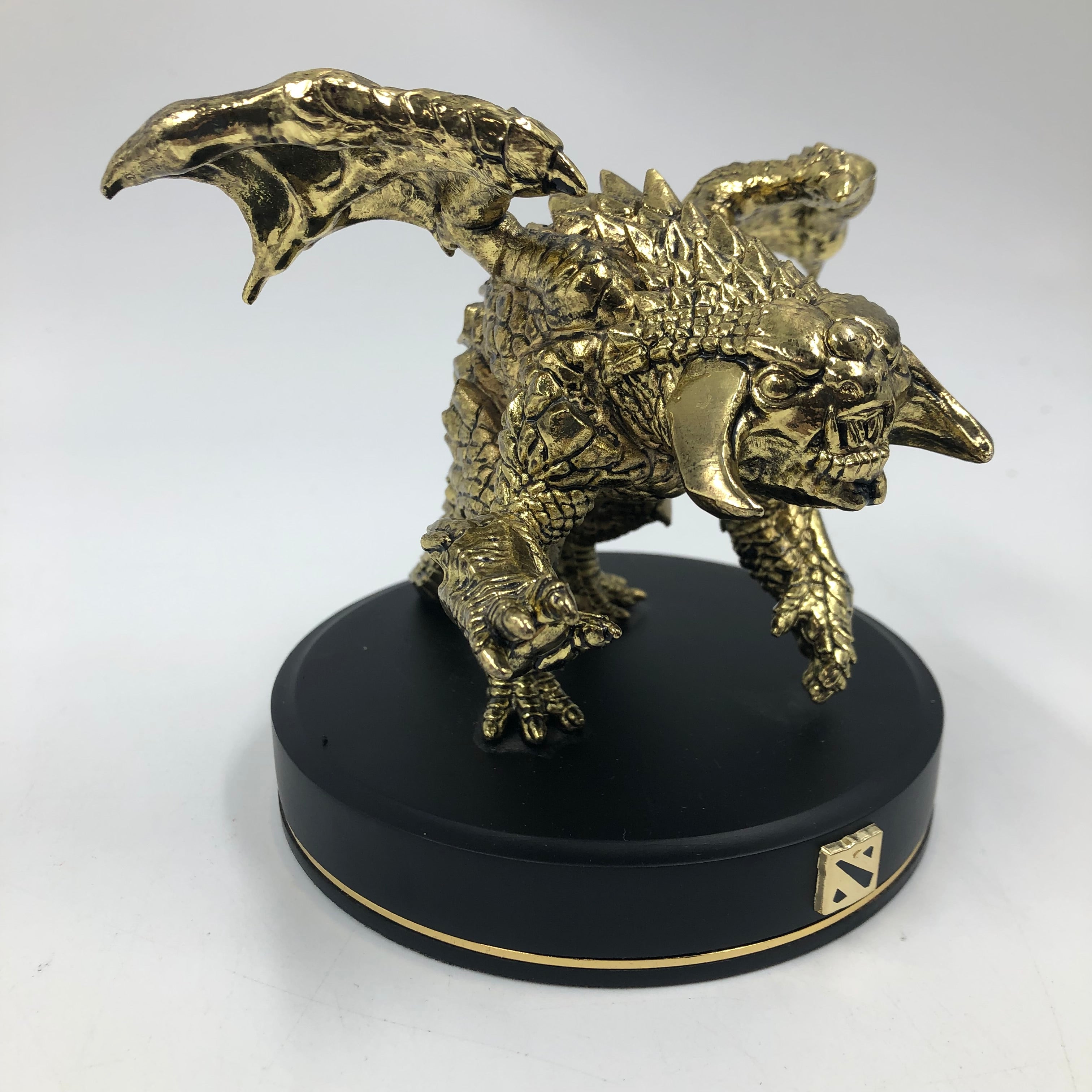 Dota 2 Golden Roshan Statue - The International 10 Limited Edition Collectible for Gamers & Fans - Perfect for Display, Gaming Room Decor, and Esports Memorabilia Collection