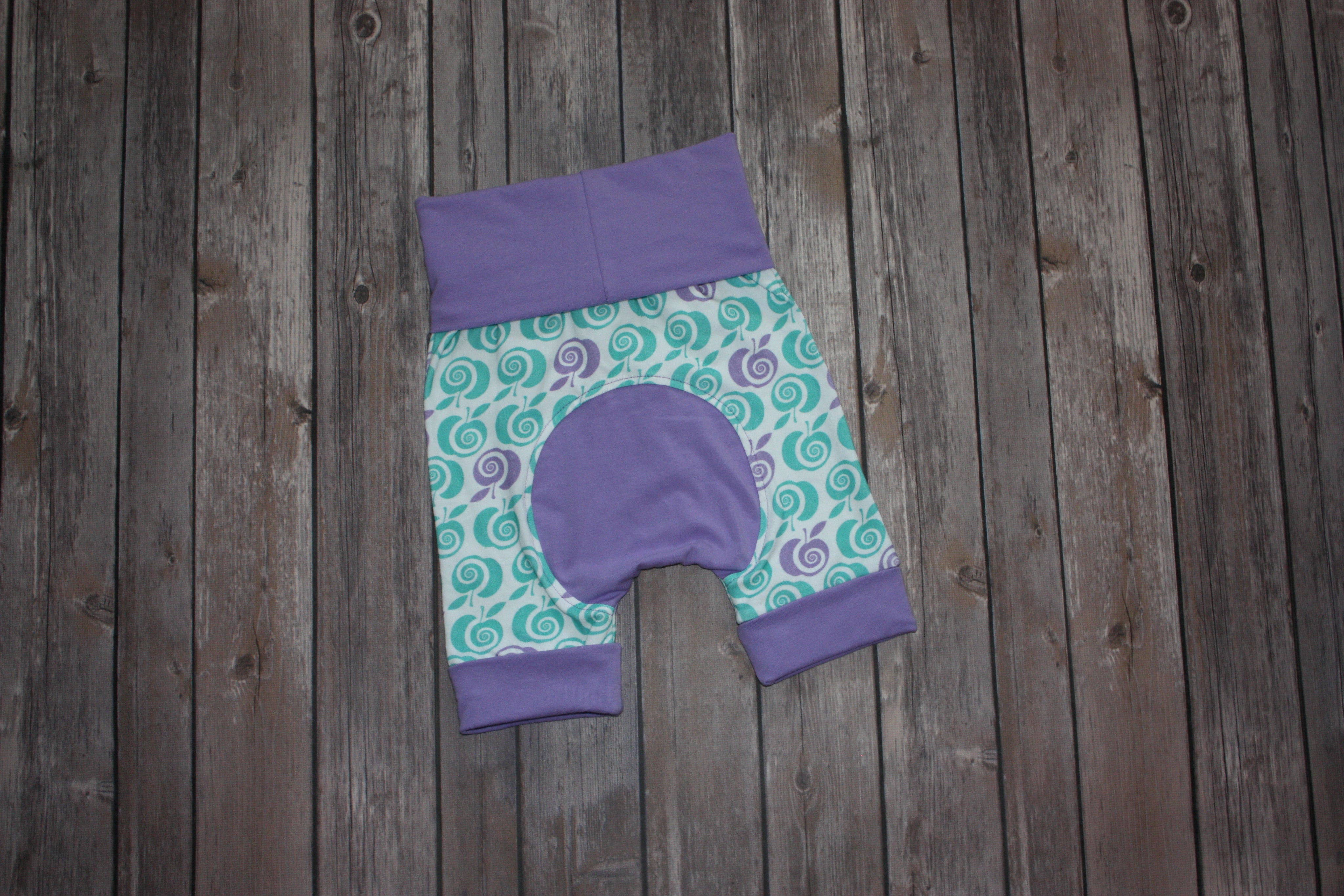 AppleCheeks Inspired Adjustable Grow With Me Shorts (Shortiloones) - Perfect for Baby, Toddler & Kids Playtime & Outdoor Activities