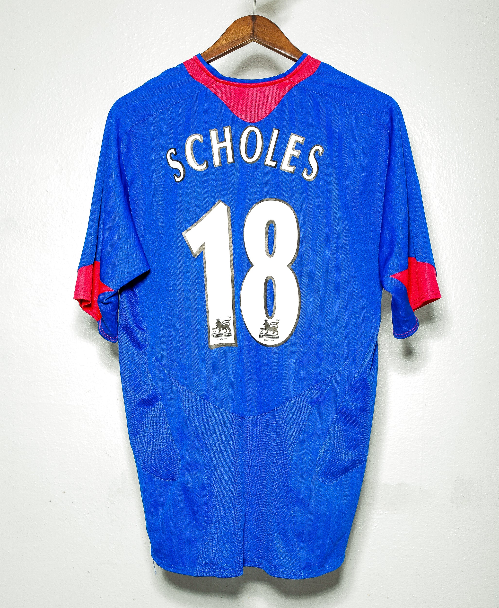 2005-2006 Manchester United Away Jersey #18 Paul Scholes (Size L) - Vintage Soccer Shirt for Fans & Collectors - Perfect for Game Days, Cosplay, and Sports Memorabilia Display