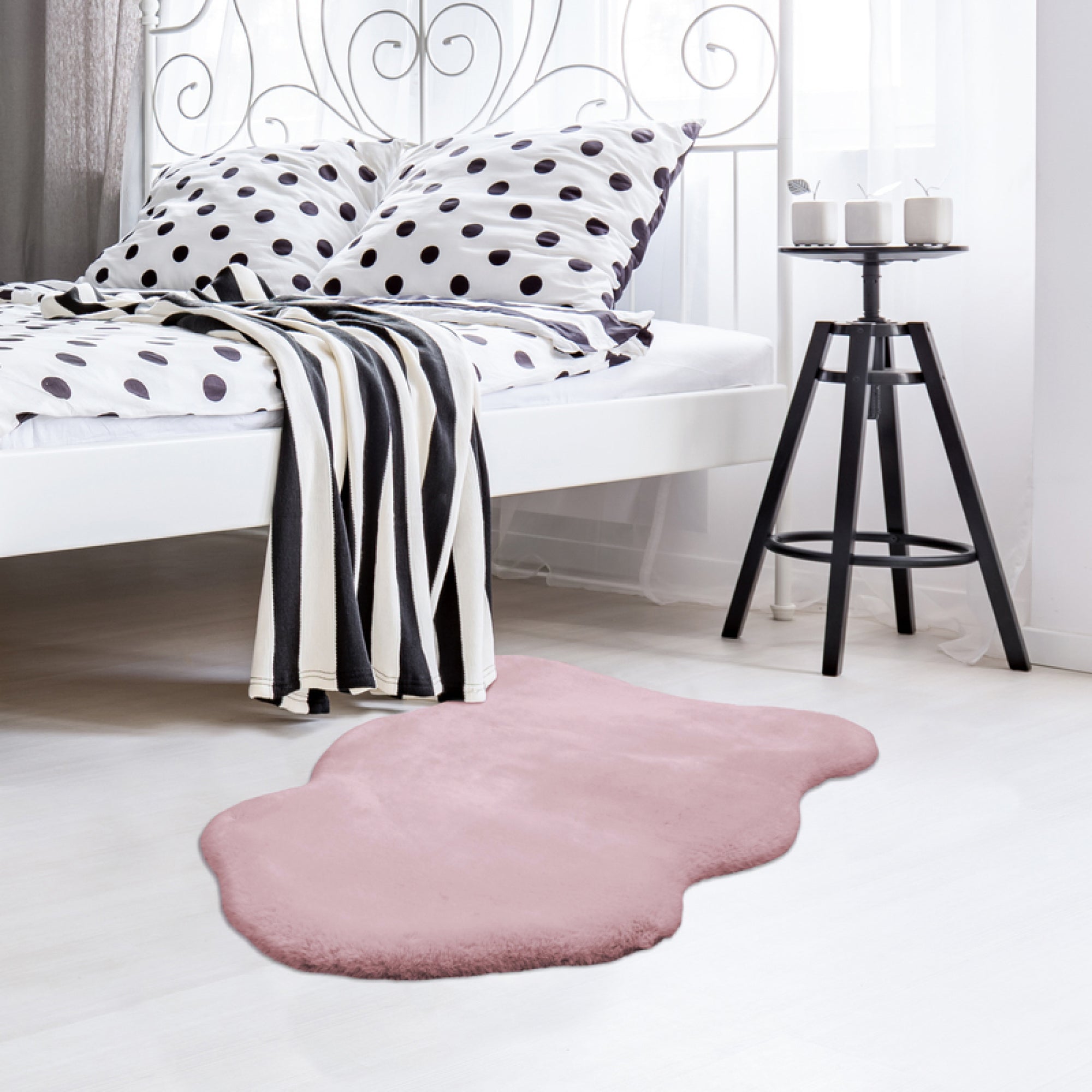 Premium Soft Light Pink Rabbit Blanket for Baby - Cozy Nursery Decor, Cuddly Gift for Newborns & Toddlers - Perfect for Bedtime, Playtime & Photo Shoots