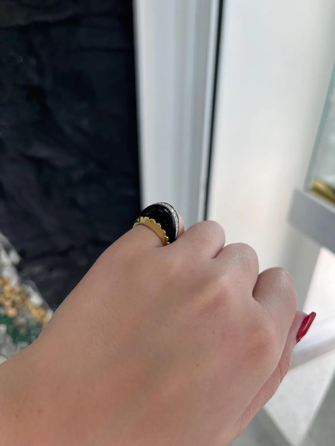 0.00ct Natural Black Onyx Statement Ring with Pave Diamond Accents - Elegant Jewelry for Evening Parties, Weddings & Special Occasions