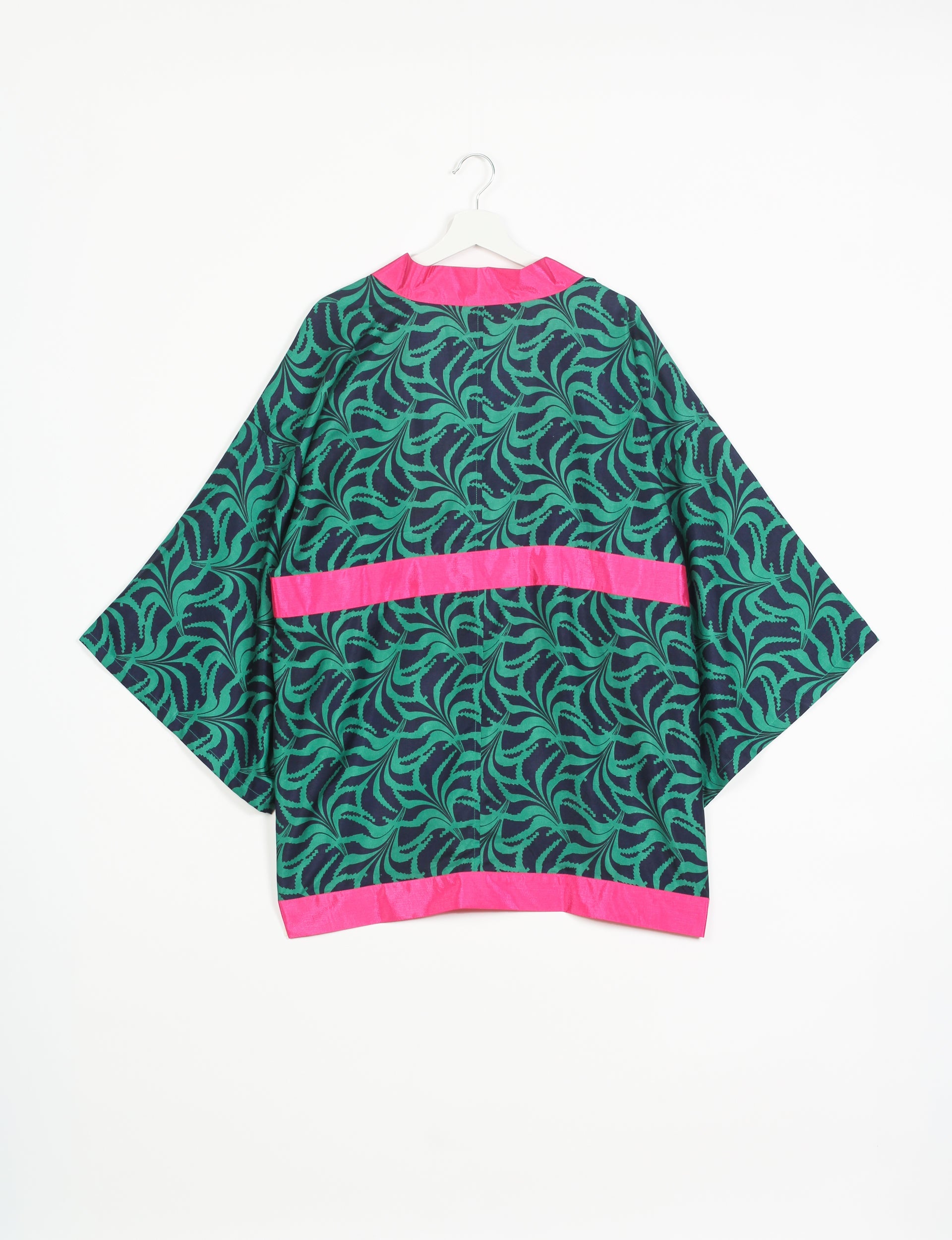 Japanese Kimono Robe for Women - Floral Print Lightweight Bathrobe - Perfect for Spa, Lounge & Yoga Wear