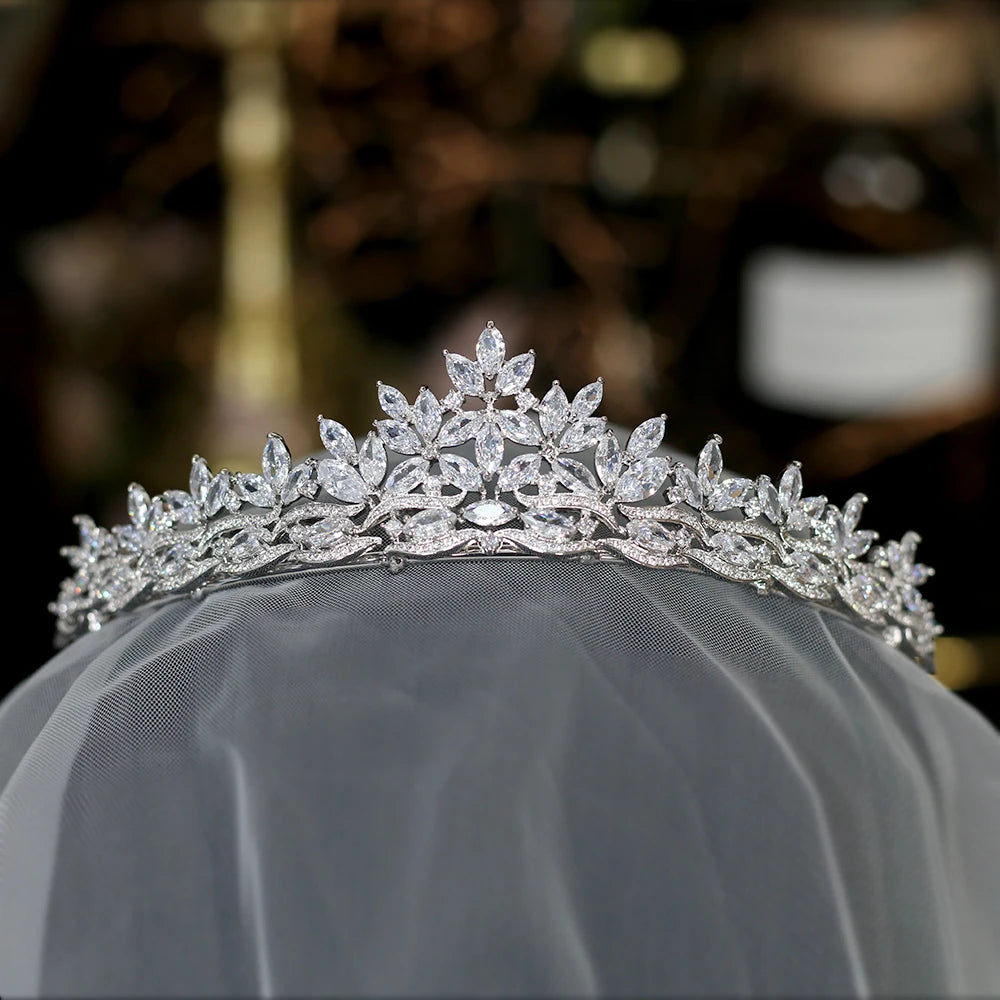 2024 Elegant CZ Crystal Wedding Hair Crown | Bridal Headpiece for Bride | Perfect Gift for Weddings, Prom, and Special Occasions