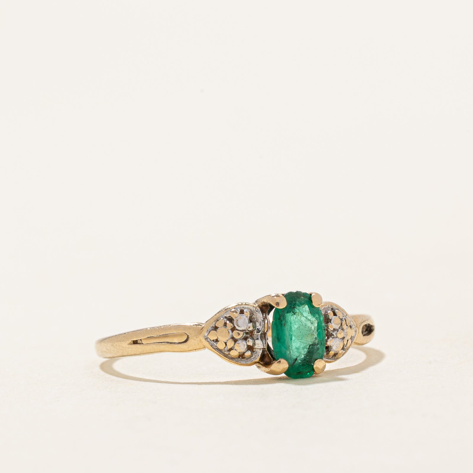 0.35ct Oval Cut Emerald Heart Ring - Size 6.75 | Vintage Inspired Sterling Silver Jewelry for Anniversary, Valentine's Day & Romantic Gifts