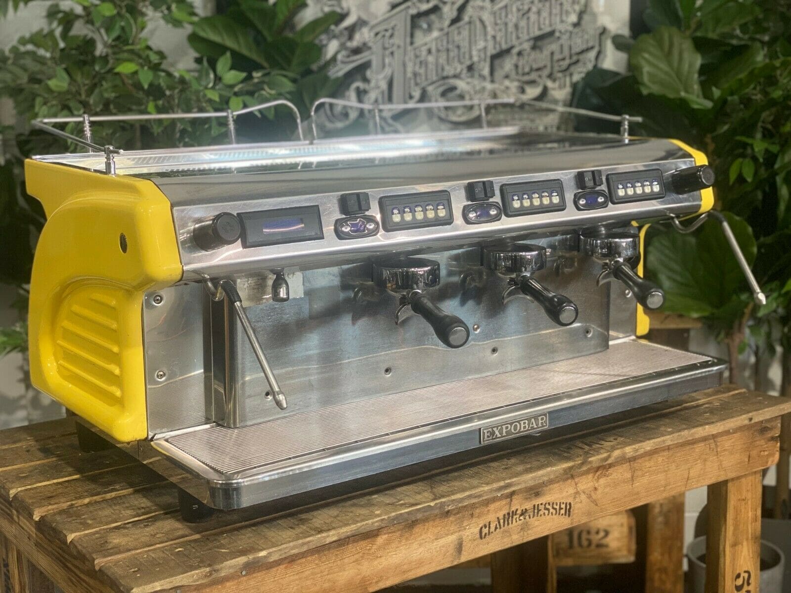 Expobar Ruggero 3 Group Commercial Espresso Machine in Vibrant Yellow - Perfect for Cafes, Restaurants & Coffee Shops