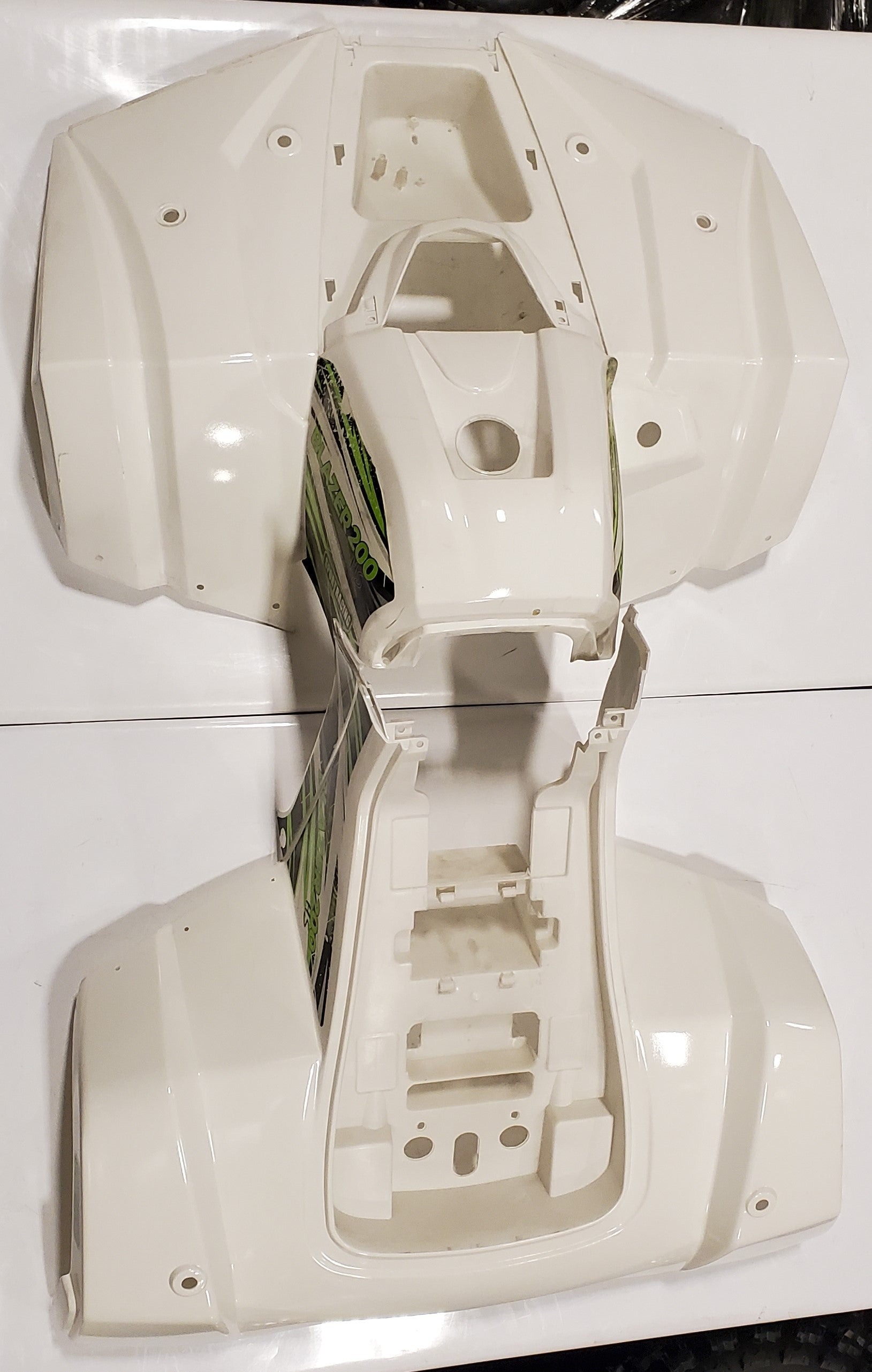 High-Performance Blazer 200HS Body Kit - White - Upgrade Your Car's Style & Aerodynamics for Street Racing & Car Shows