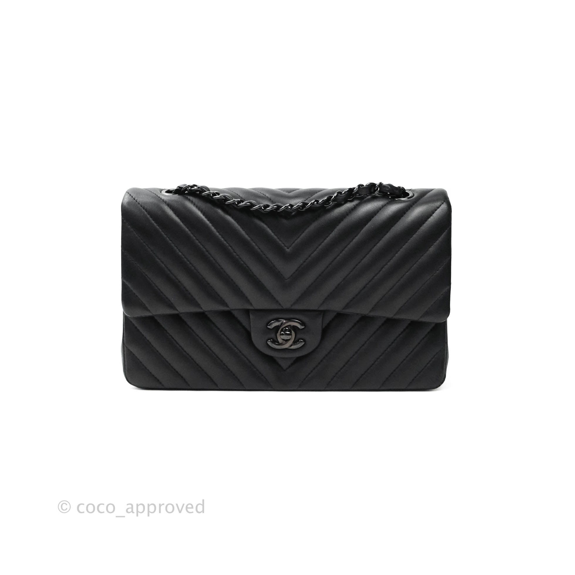 Chanel Classic Chevron M/L Medium Double Flap Bag in So Black Lambskin Leather - Luxury Handbag for Women, Perfect for Evening Events & Daily Use