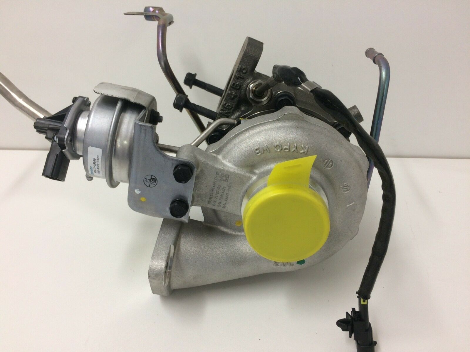 Genuine Holden Cruze Z20D1 2.0L Turbo Diesel Turbocharger Assembly - Replacement for Engine Boost & Performance Enhancement