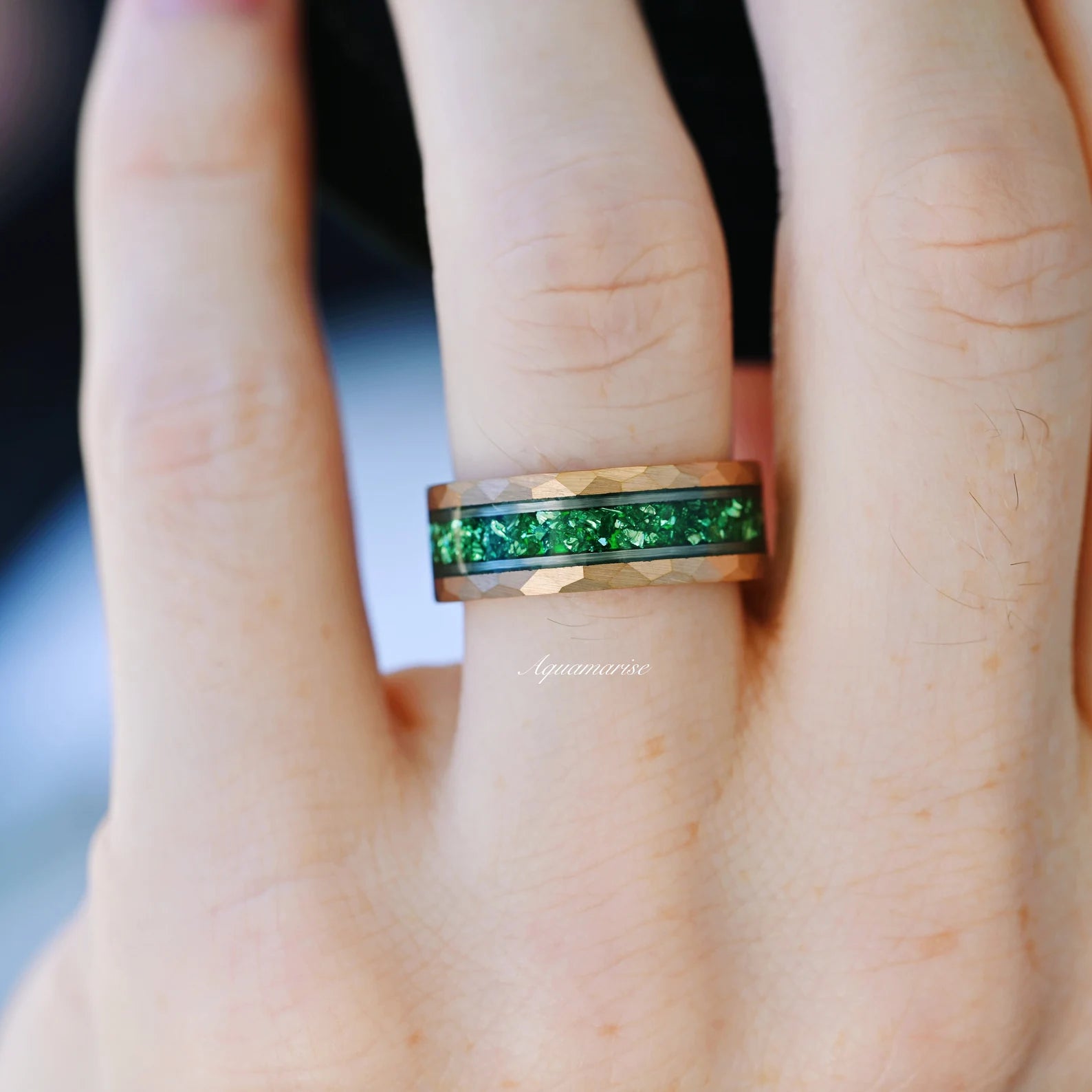 Skye Kite™ Emerald Couple Rings for Women & Men - Matching Wedding Bands, Anniversary Gift for Him & Her - Perfect for Romantic Dates, Proposals, and Special Occasions