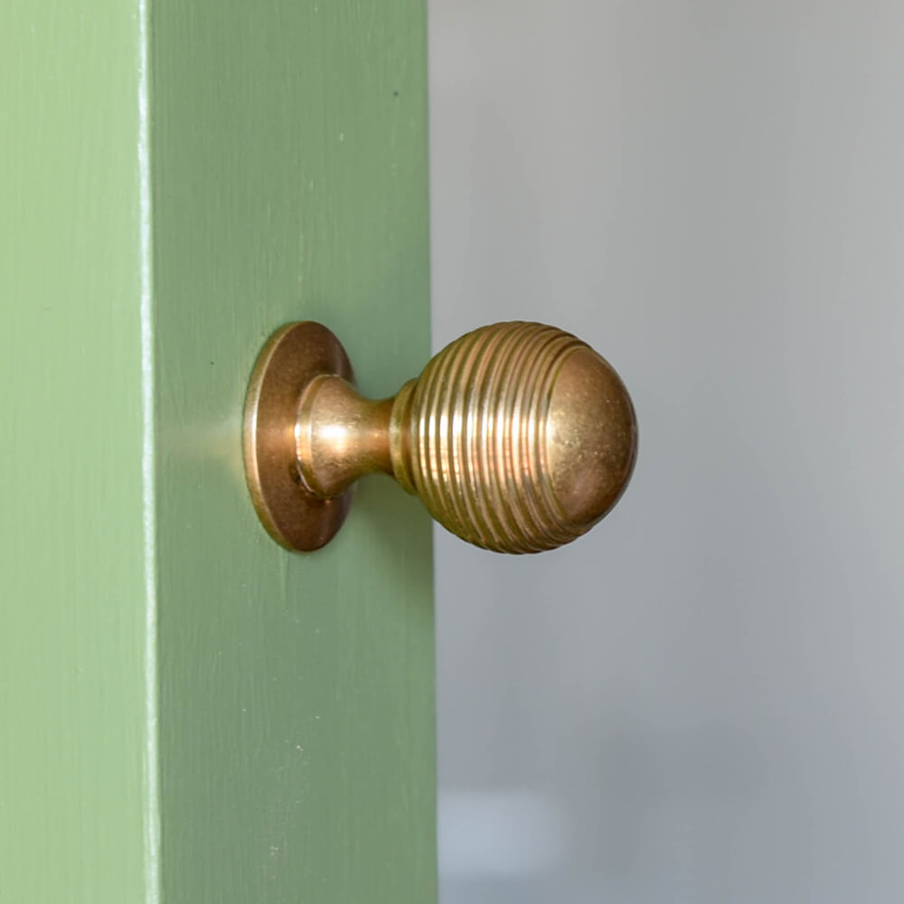 Vintage Aged Brass Reeded Beehive Cabinet Knob - Classic Kitchen & Bathroom Drawer Pull - Perfect for Farmhouse, Cottage & Shabby Chic Home Decor