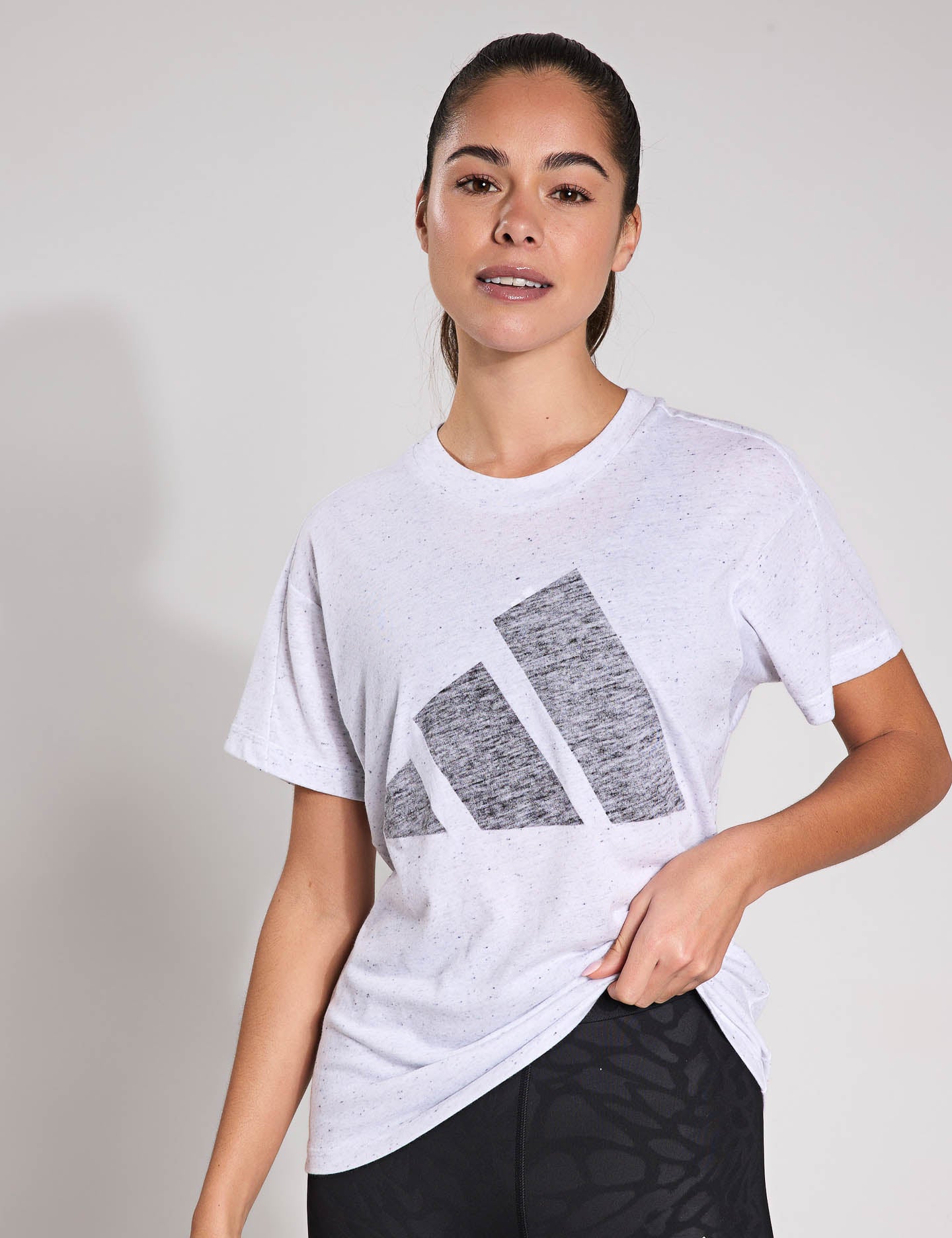 Essentials Winners T-Shirt - Comfortable Cotton Tee for Men & Women in White & Black - Perfect for Casual Wear, Sports & Everyday Outfits