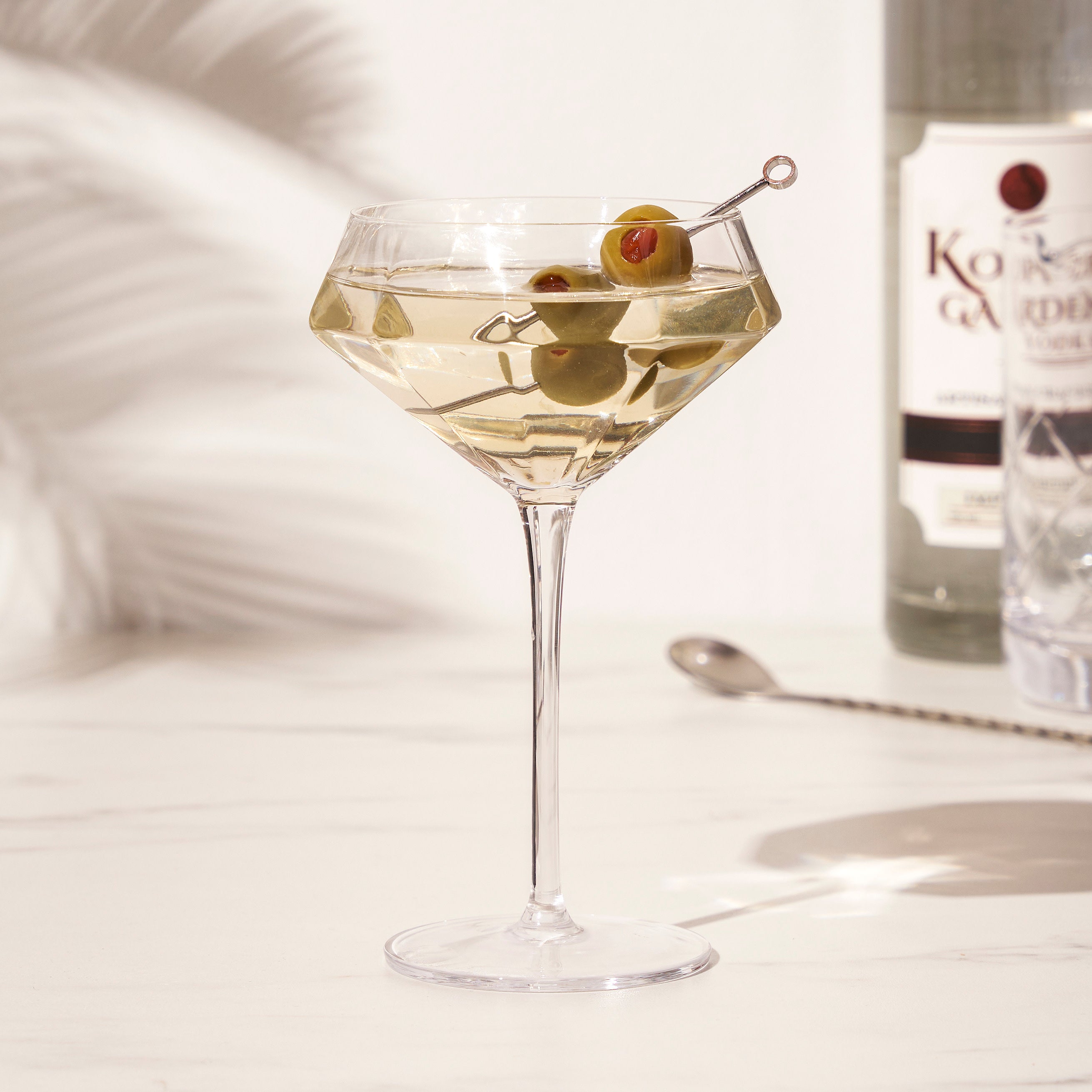 Premium Seneca Diamond Crystal Martini Glasses Set of 2 - Elegant Cocktail Glasses for Martinis, Margaritas & Champagne - Perfect for Home Bars, Dinner Parties & Romantic Evenings