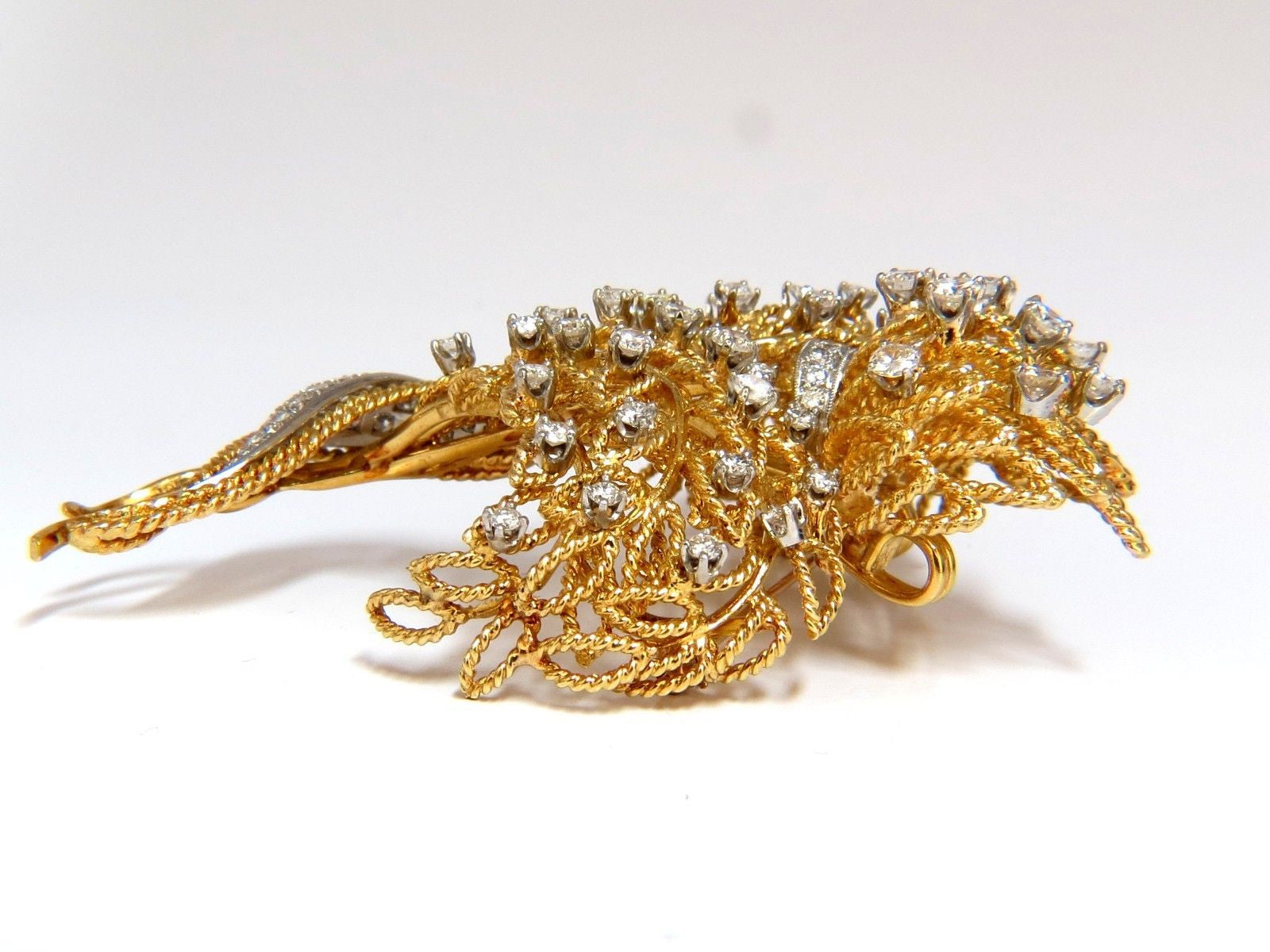 10.00ct Diamond Raised Rope Twist 3D Deco Bundle Pin Brooch in 18K Gold - Elegant Jewelry for Weddings, Parties & Special Occasions