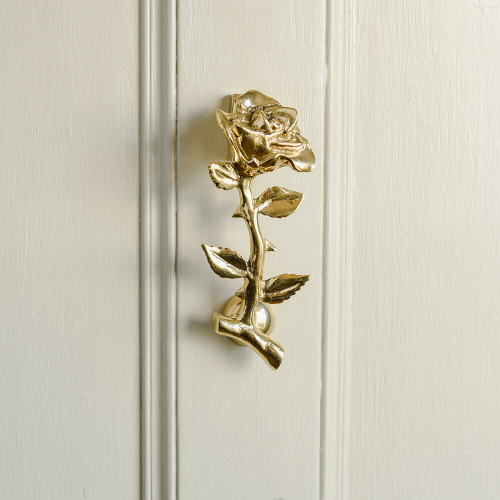 Vintage Brass Rose Door Knocker - Elegant Antique Style Entryway Decor for Home & Garden - Perfect for Front Doors, Gates & Cottage Style Houses