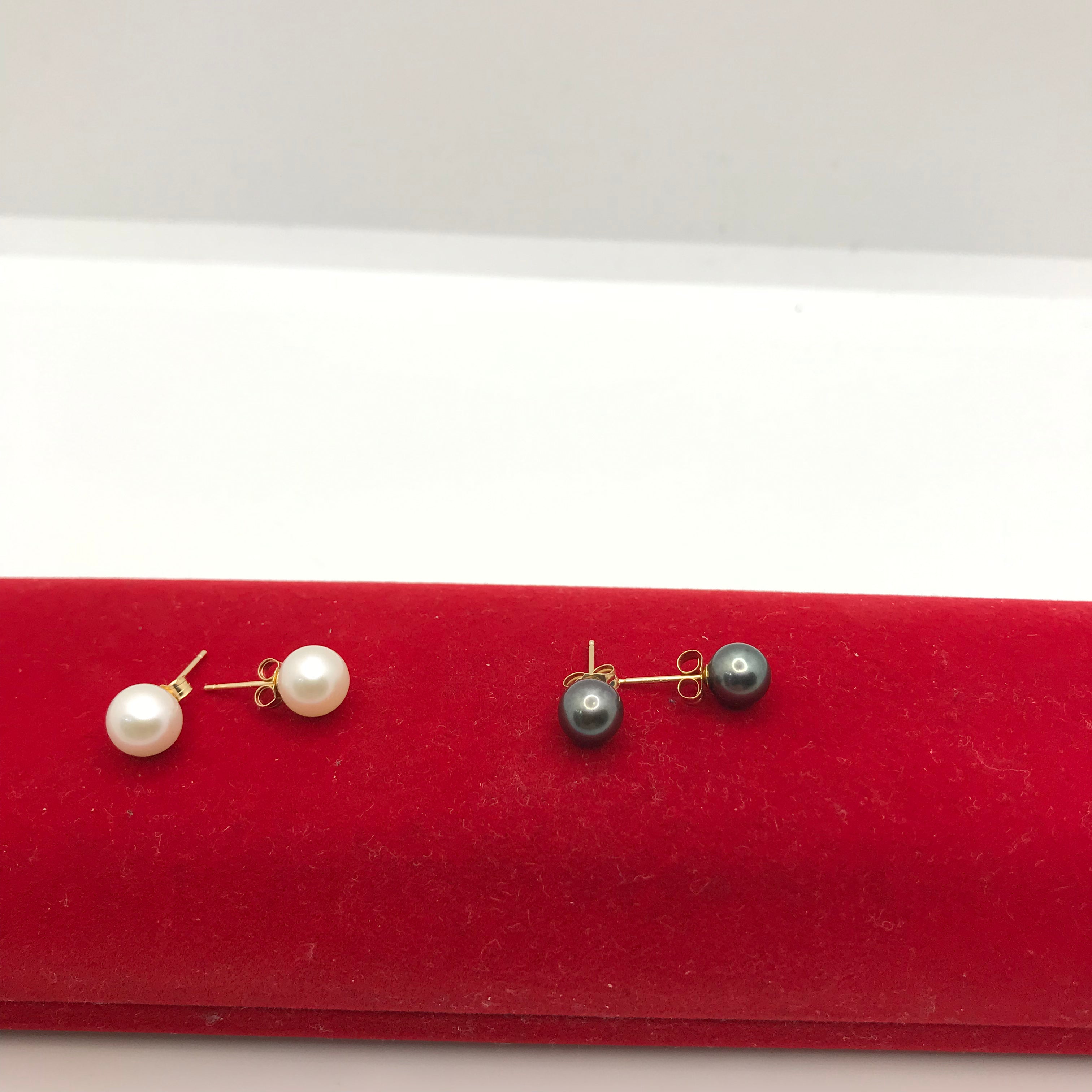 14K Real Gold Pearl Stud Earrings for Women - Classic Elegant Jewelry Gift for Wedding, Anniversary & Everyday Wear