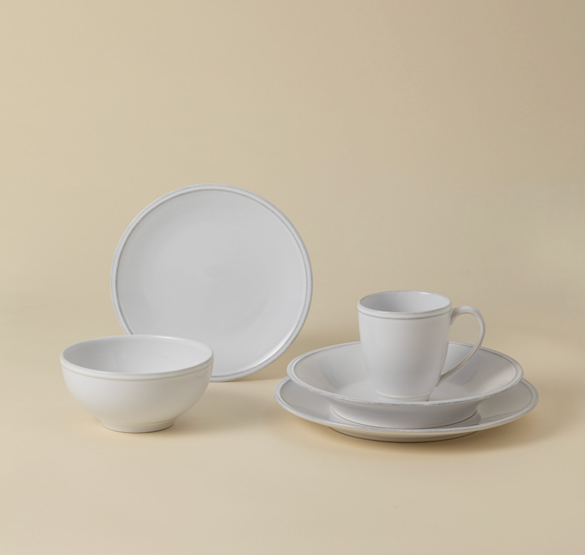 5-Piece Dinnerware Set - Elegant Porcelain Plates, Bowls & Mugs - Perfect for Family Dinners, Parties & Everyday Use