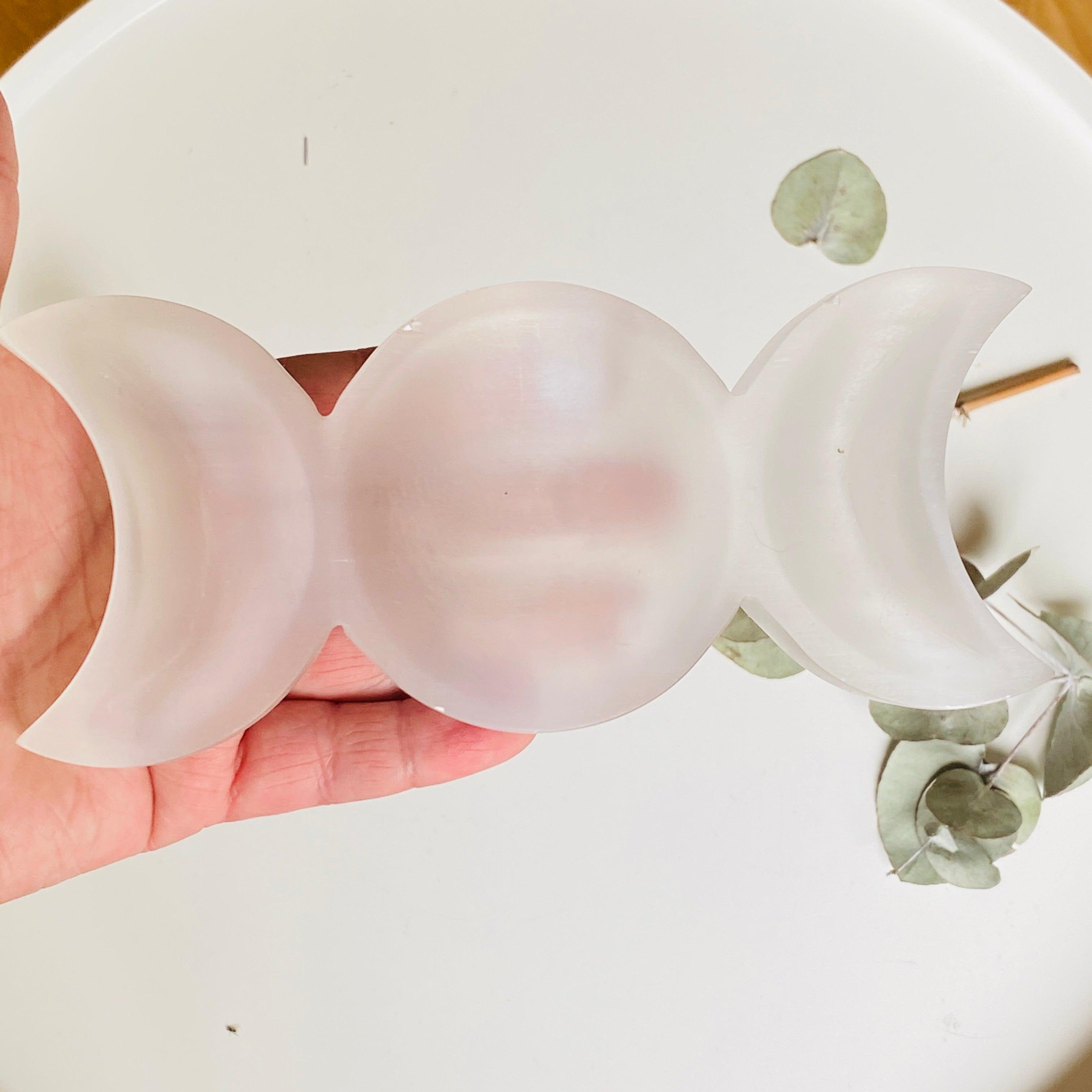 Selenite Triple Goddess Moon Bowl - Handmade Healing Crystal Bowl for Meditation, Yoga & Spiritual Rituals - Perfect for Home Decor, Chakra Balancing & Energy Cleansing (SMB01)