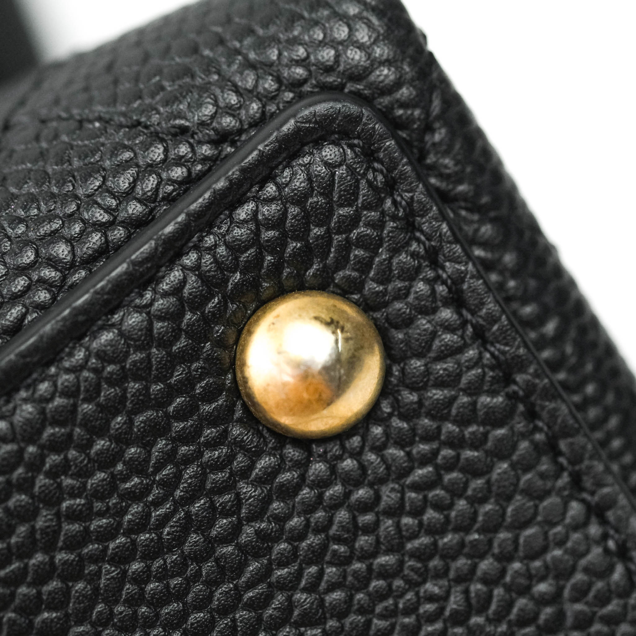 Chanel Chic Affinity Medium Grained Calfskin Handbag - Black with Aged Gold Hardware | Luxury Crossbody Bag for Women, Perfect for Date Night & Evening Events