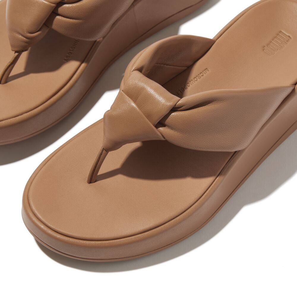 FitFlop F Mode Knot Soft Leather Toe Post Flatform Sandals for Women - Classic Tan | Comfortable Summer Beach Walking Shoes for Vacation & Casual Outings