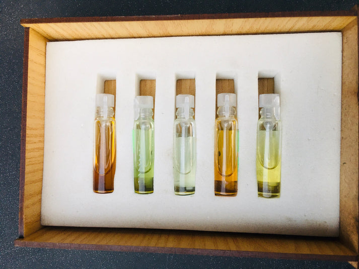 Discovery Samples Box - Top 10 Premium Grade Perfume Oils (1.2ml Each) - Choose Your Favorite Scents - Perfect for Travel, Gifting & Fragrance Exploration