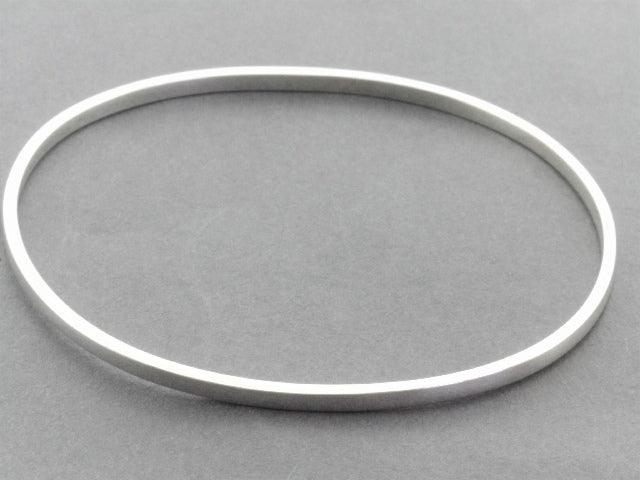 Elegant Narrow Square-Edged Oval Bangle - Sterling Silver Jewelry for Women, Perfect for Weddings, Parties & Everyday Wear