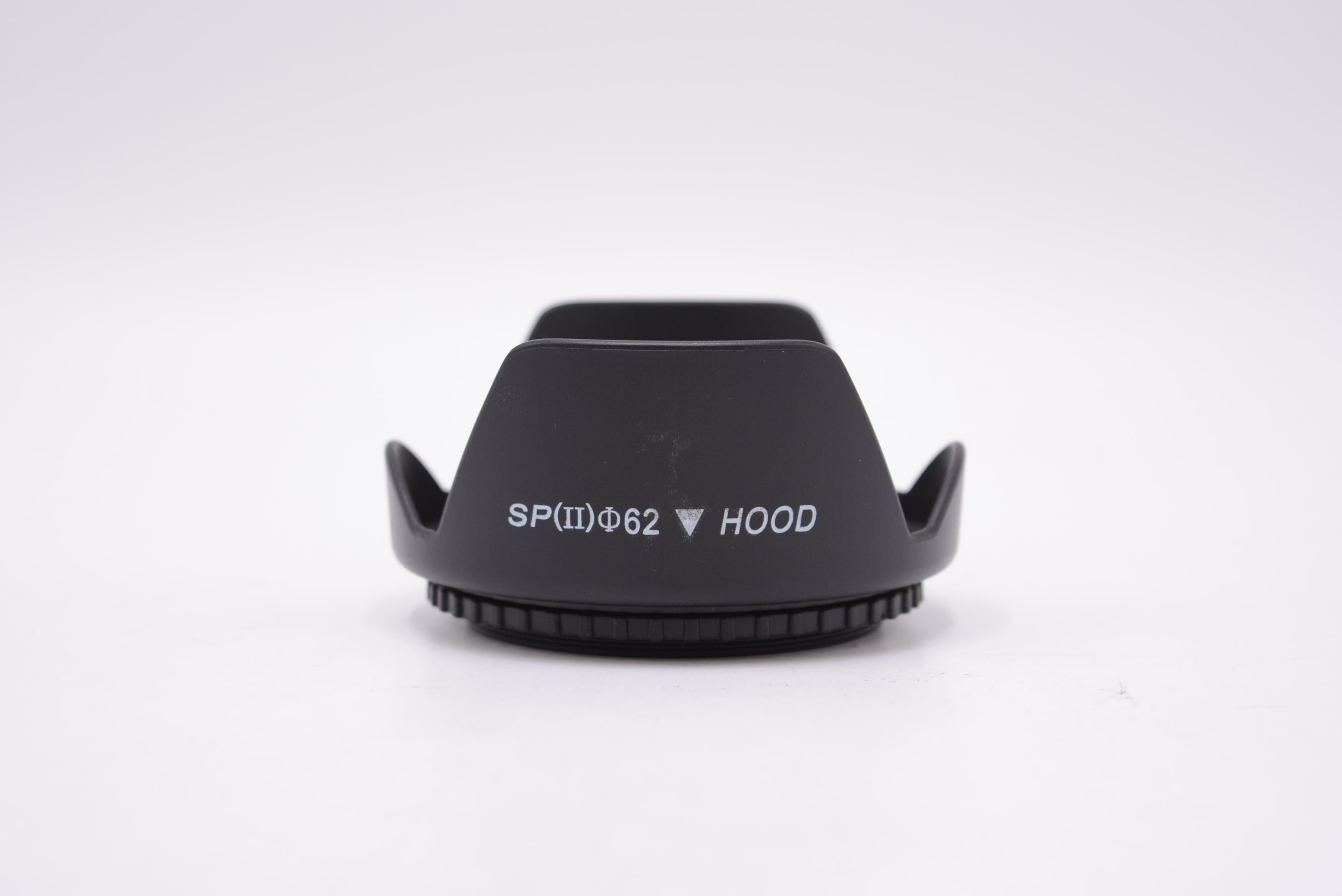 62mm Screw-On Lens Hood for Canon Nikon Sony DSLR Cameras - Durable Metal Shade for Sunlight & Glare Protection - Perfect for Outdoor Photography & Travel