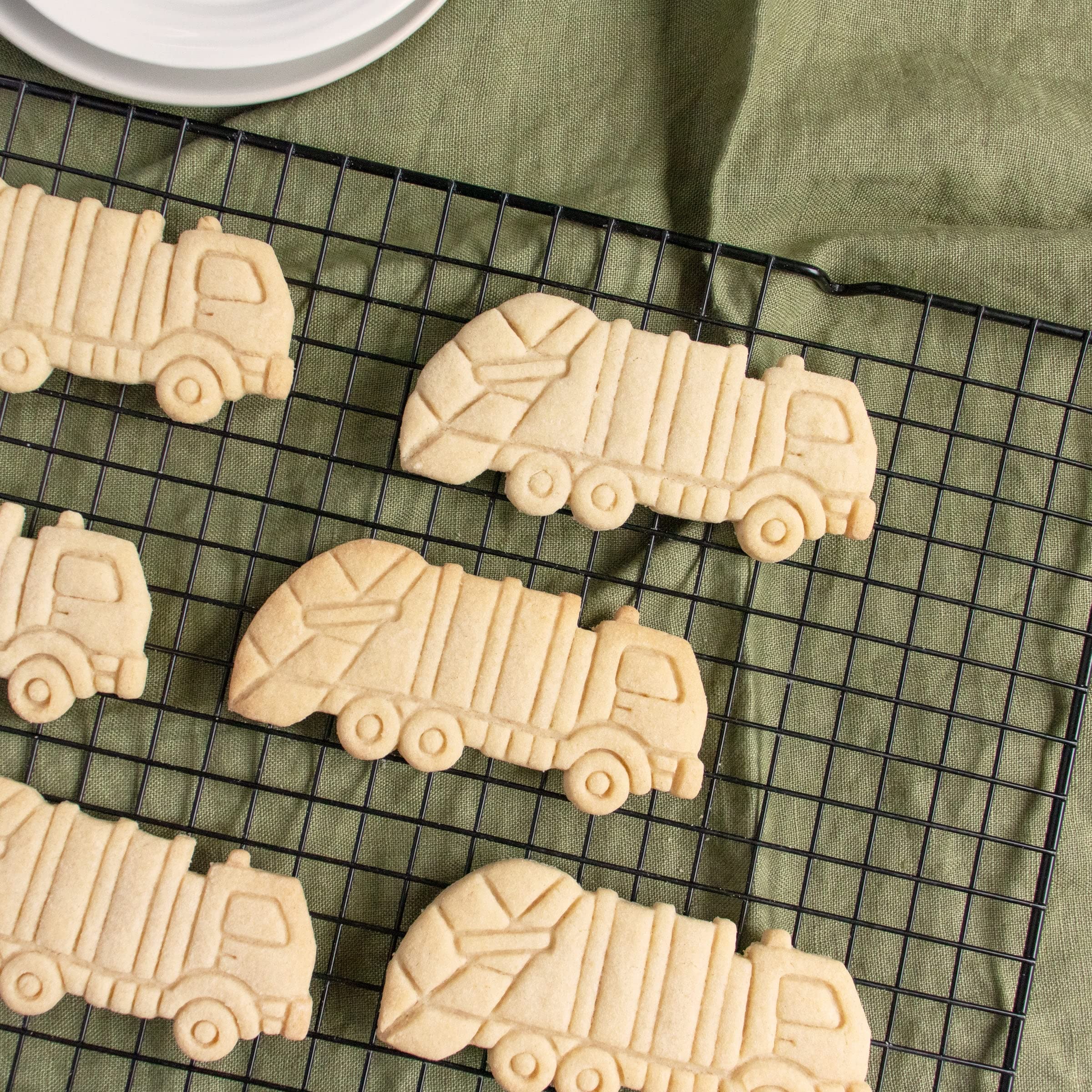 Rubbish Truck Cookie Cutter - 1 Piece Stainless Steel Baking Tool for Kids & Adults | Perfect for Garbage Truck Themed Cookies, Birthday Parties & Baking Decorations