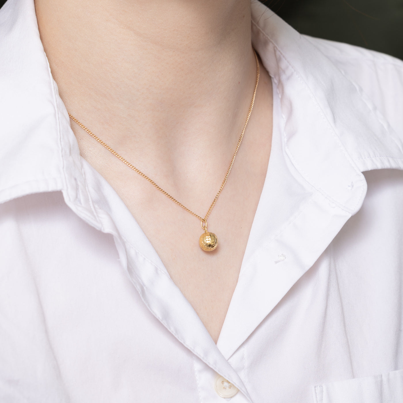 18K Yellow Gold Volleyball Charm Pendant - Elegant Jewelry Gift for Volleyball Players & Fans - Perfect for Necklaces, Bracelets & Sports-Themed Accessories