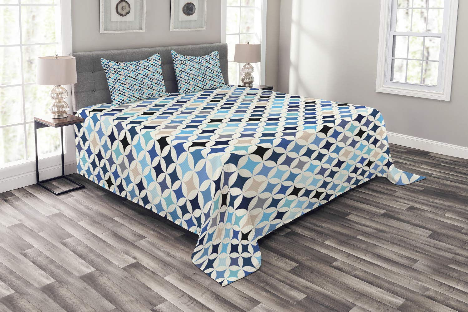 Ambesonne Modern Geometric Circles Bedspread Set - Blue Tones 3-Piece King Size Bedding with 2 Pillow Shams | Perfect for Contemporary Bedroom Decor & Guest Room Styling